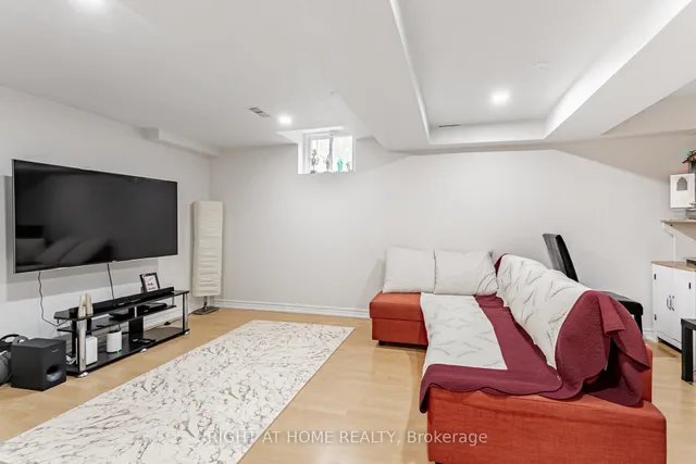 Additional property image - 5223 Fairford Cres Unit 67