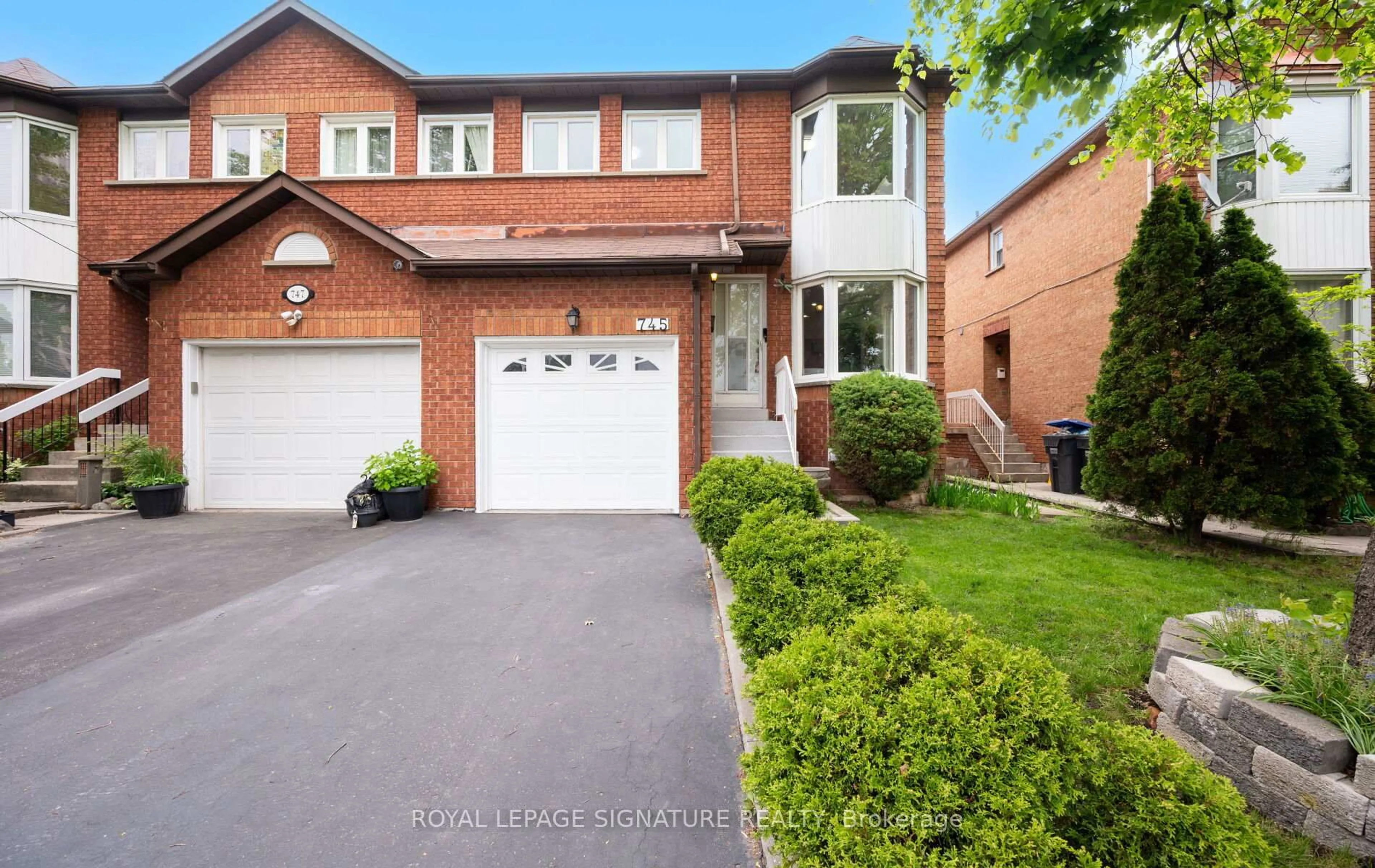 Home with brick exterior material, street for 745 Constellation Dr, Mississauga Ontario L5R 2V8