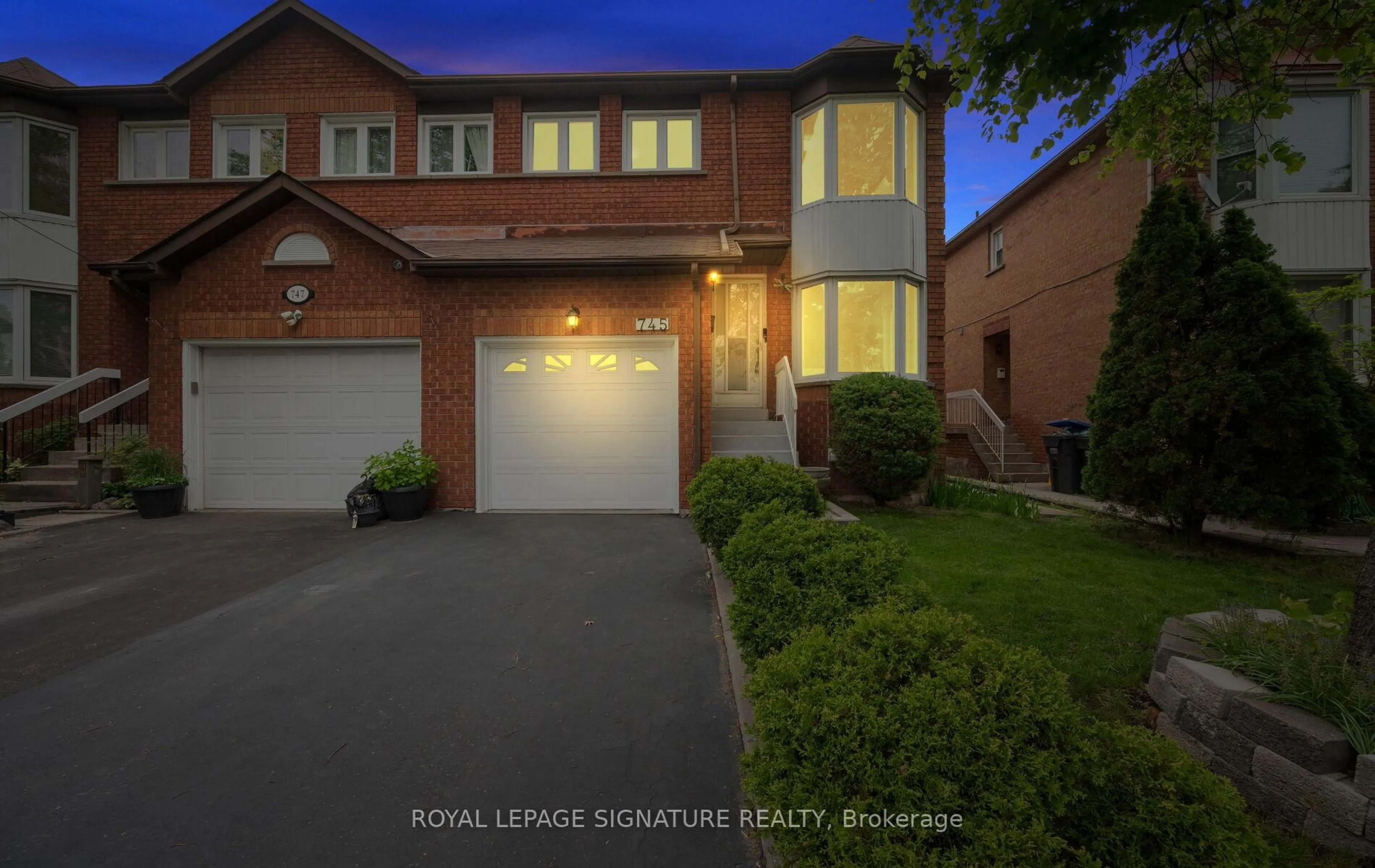 Unknown for 745 Constellation Dr, Mississauga Ontario L5R 2V8
