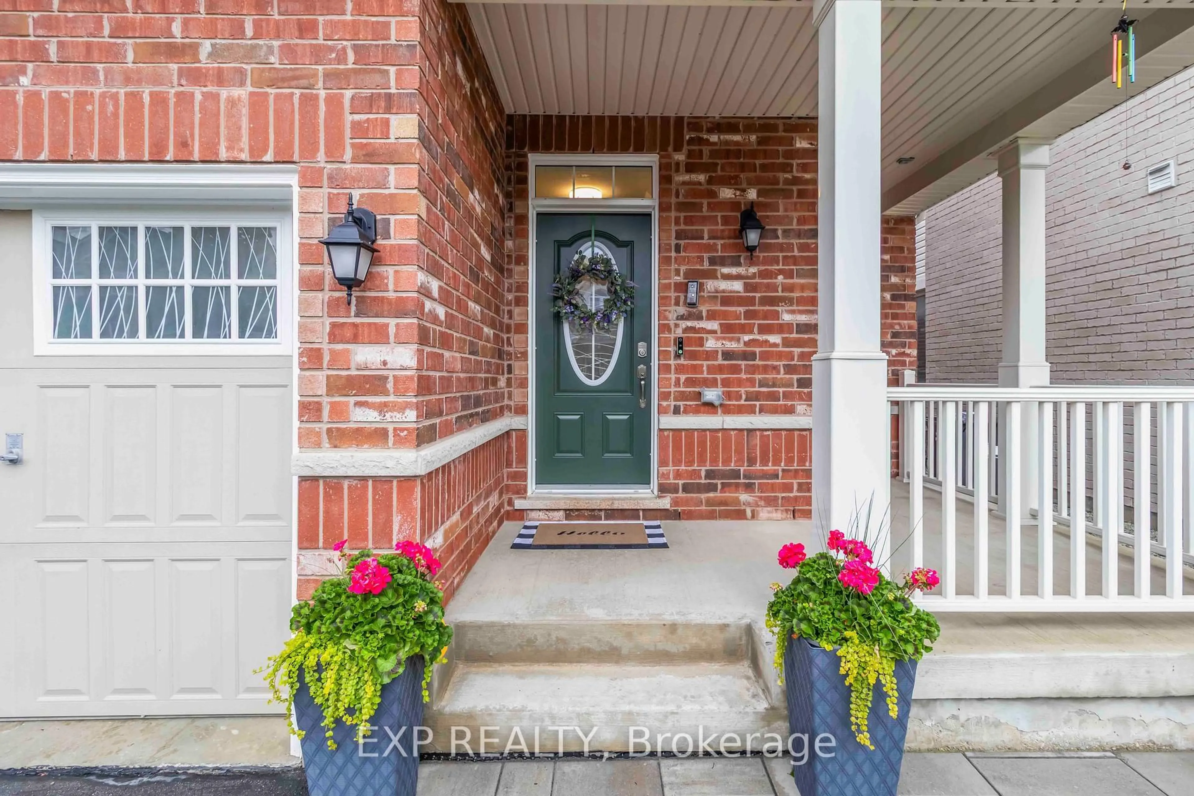 Indoor entryway for 103 Tysonville Circ, Brampton Ontario L7A 4B3