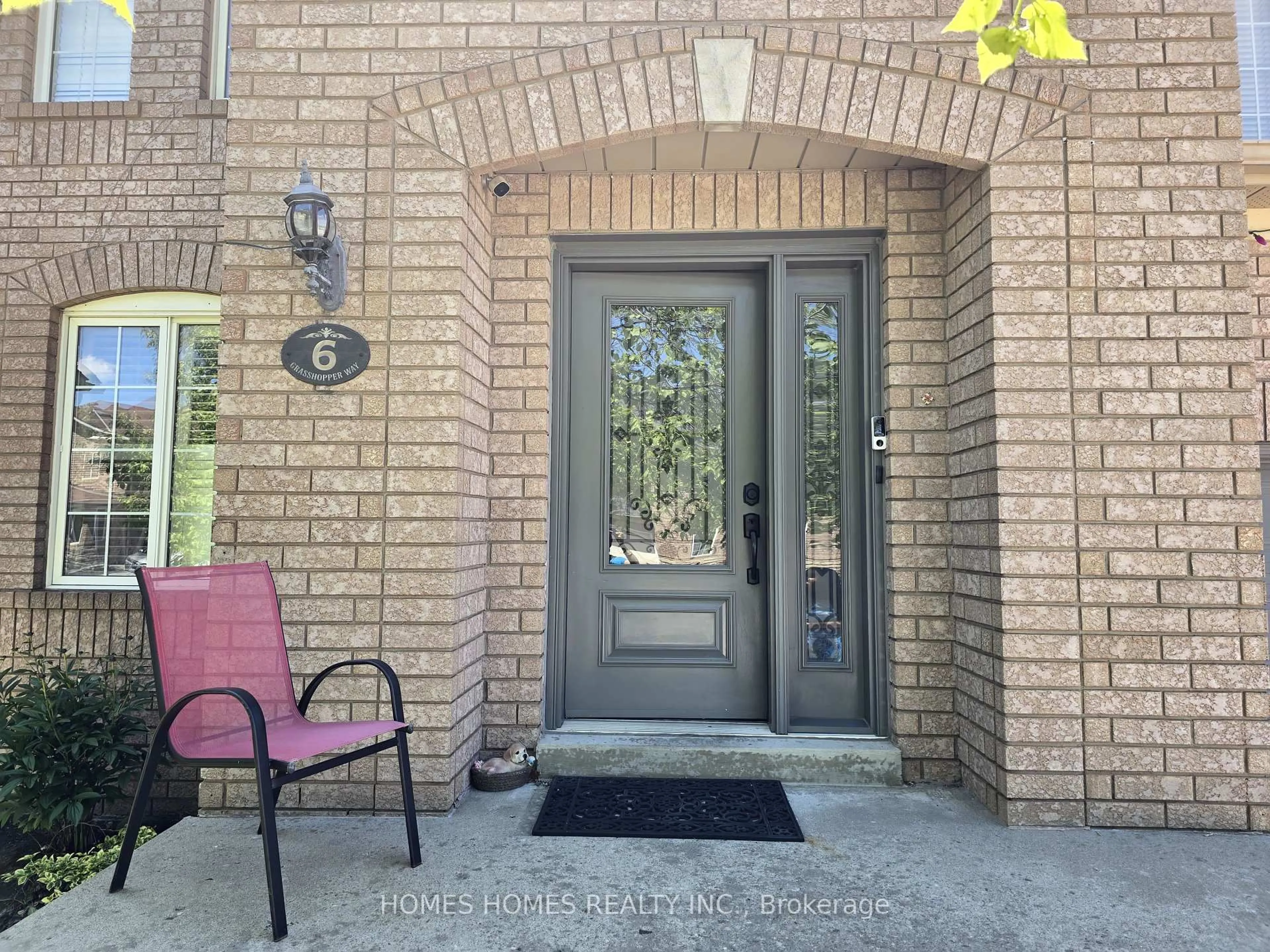 Indoor entryway for 6 Grasshopper Way, Brampton Ontario L6R 2E4