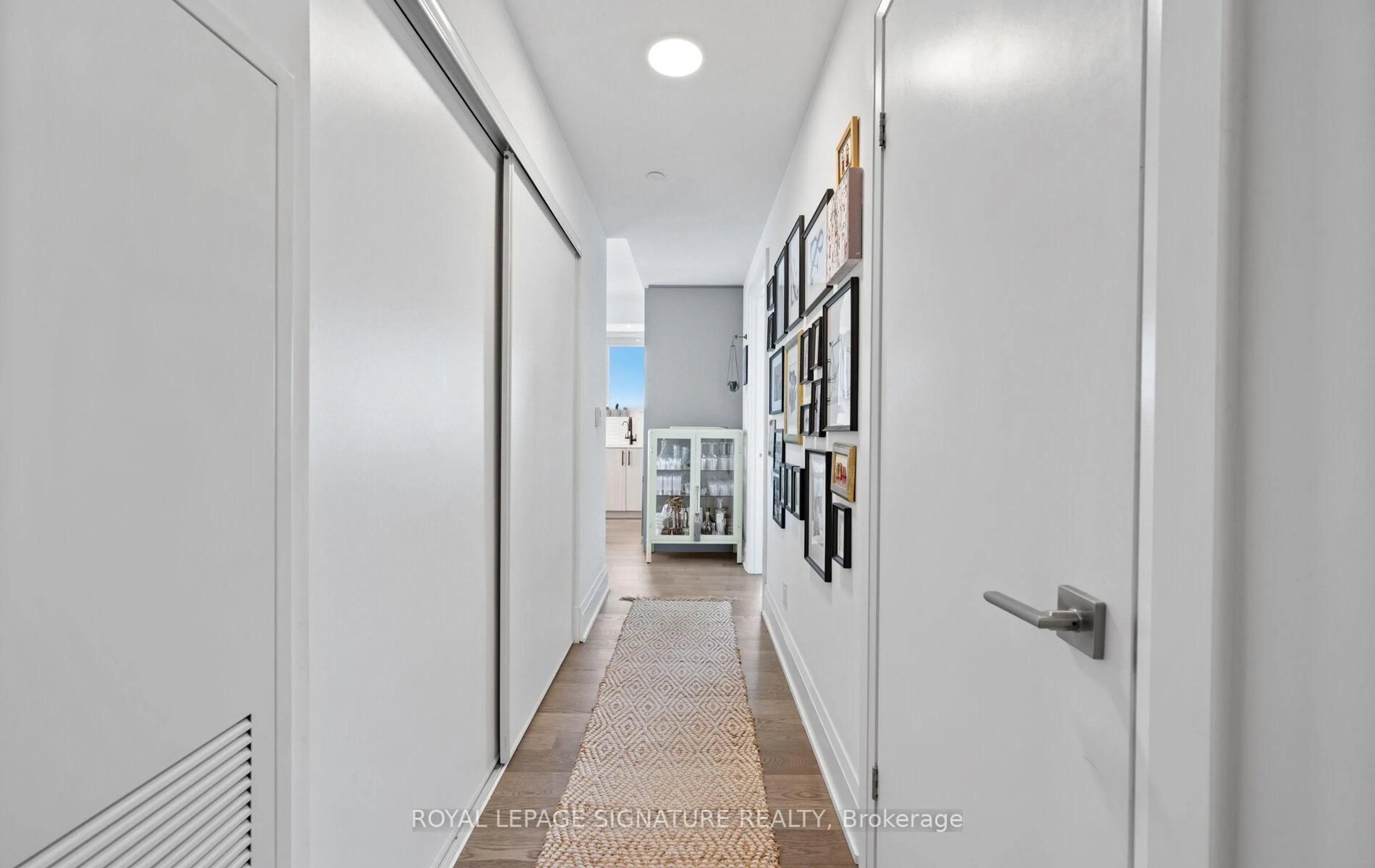 Indoor entryway for 20 Brin Dr #1707, Toronto Ontario M8X 0B2