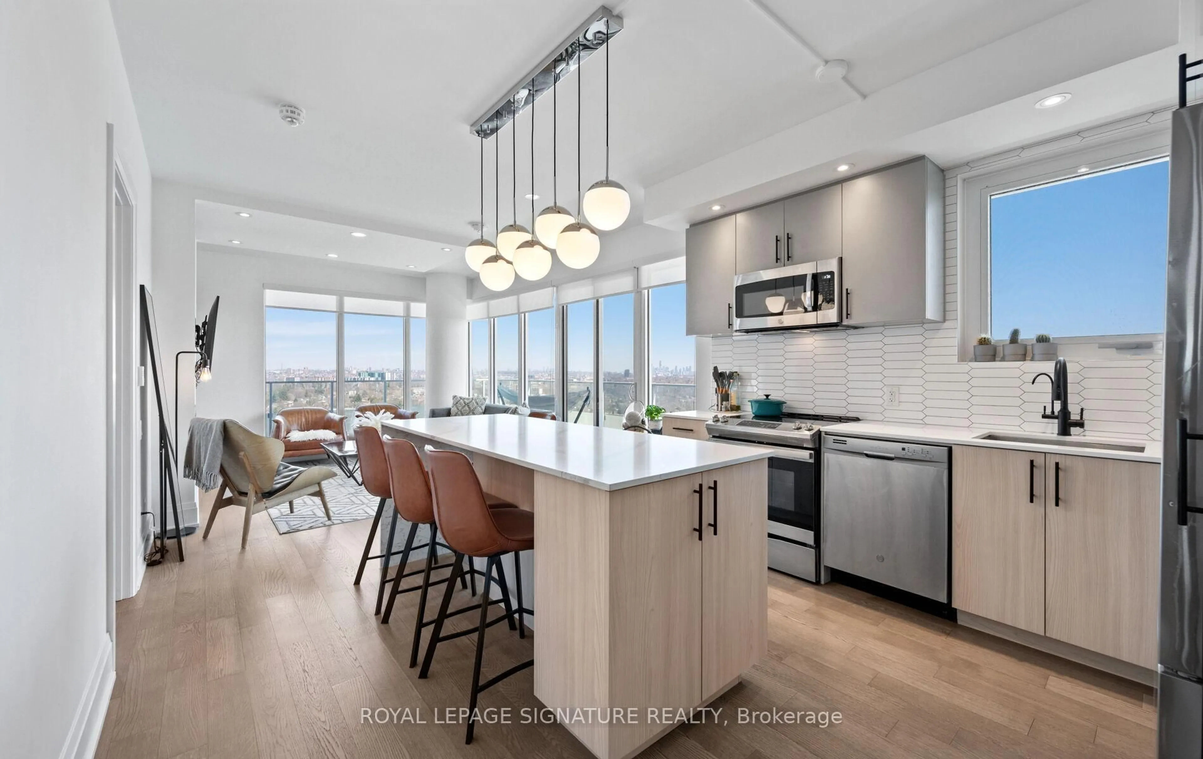 Open concept kitchen, unknown for 20 Brin Dr #1707, Toronto Ontario M8X 0B2