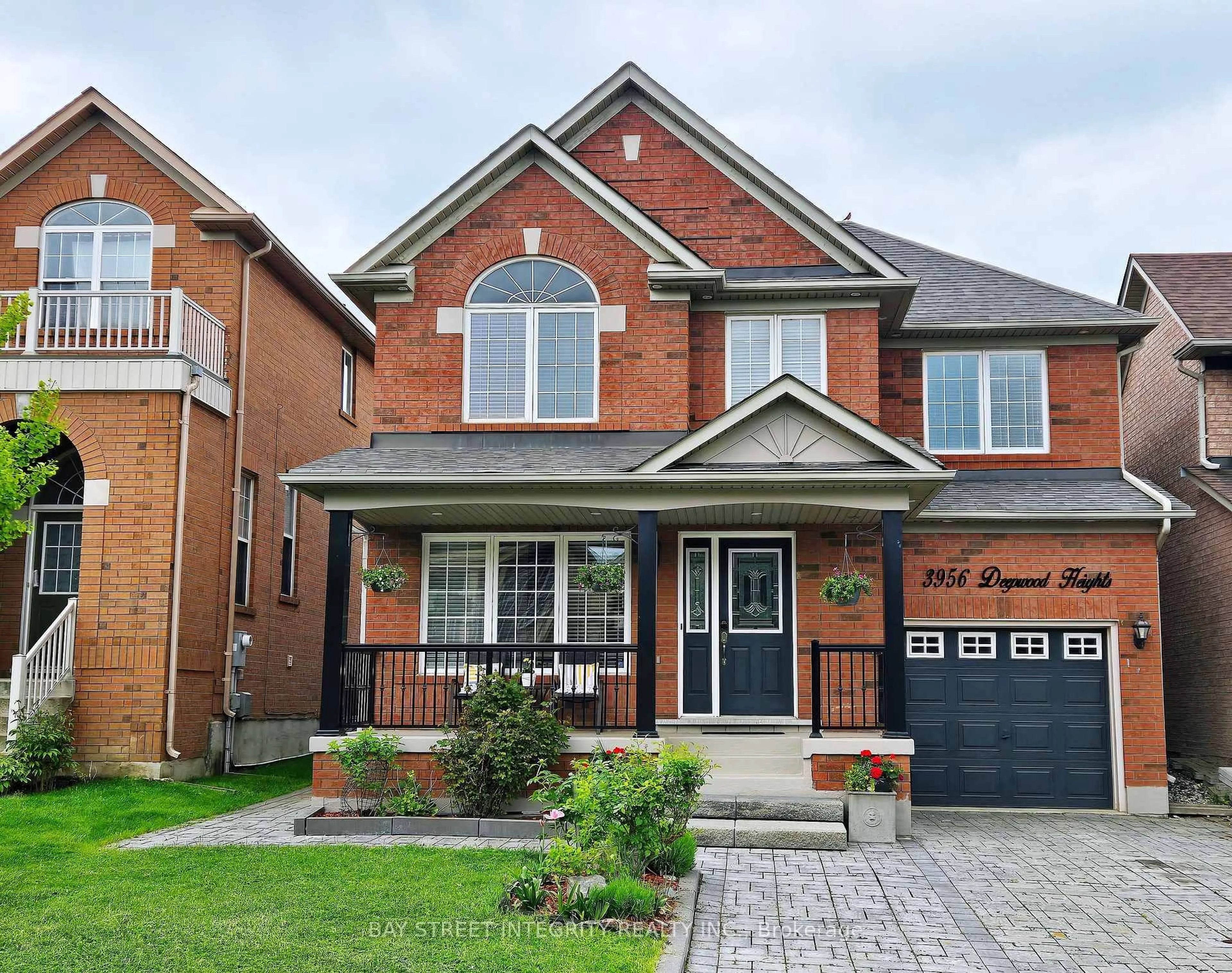 Home with brick exterior material, street for 3956 Deepwood Hts, Mississauga Ontario L5M 6L9