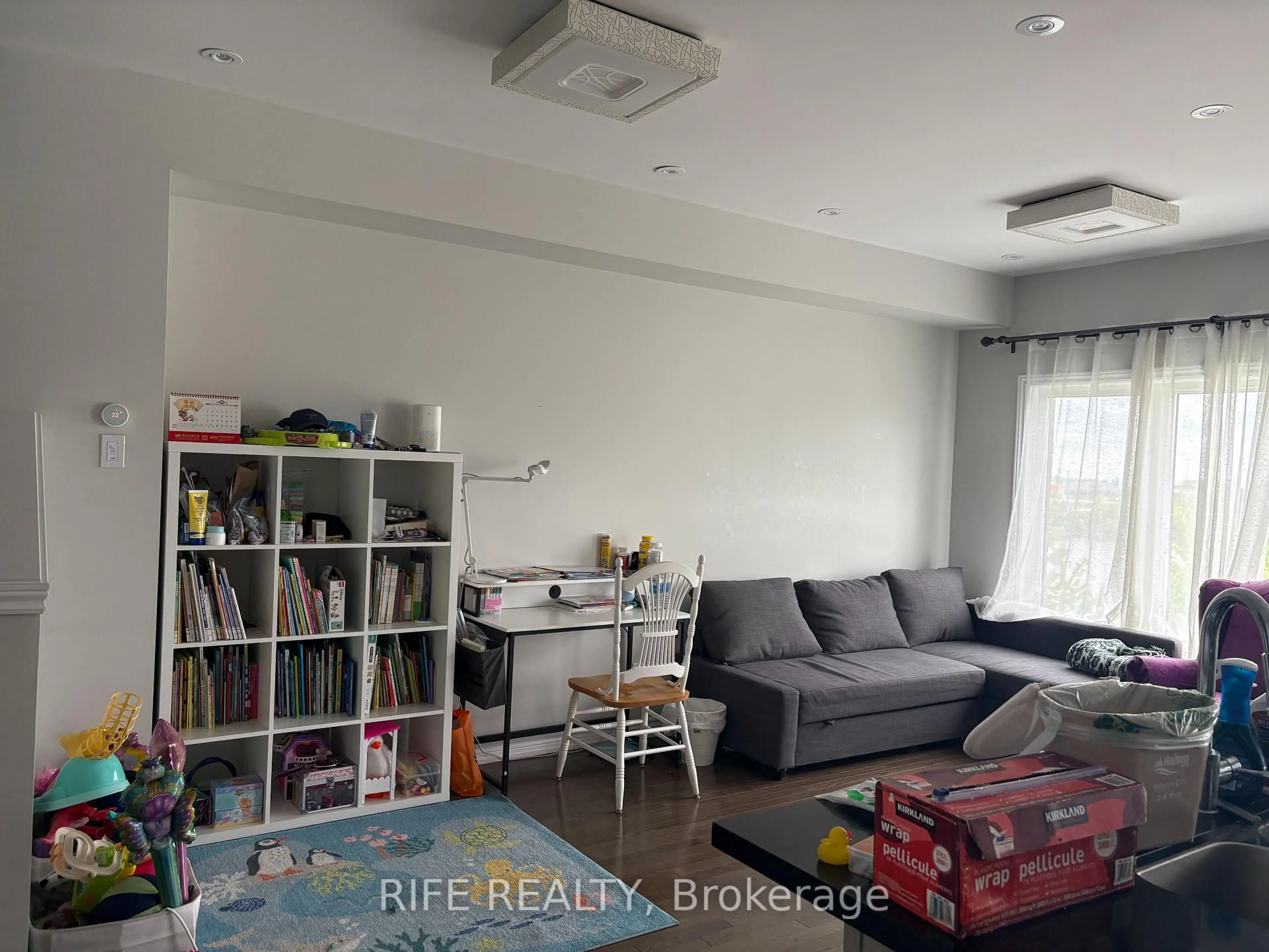 A pic of a room for 370 Athabasca Common N/A, Oakville Ontario L6H 0R5