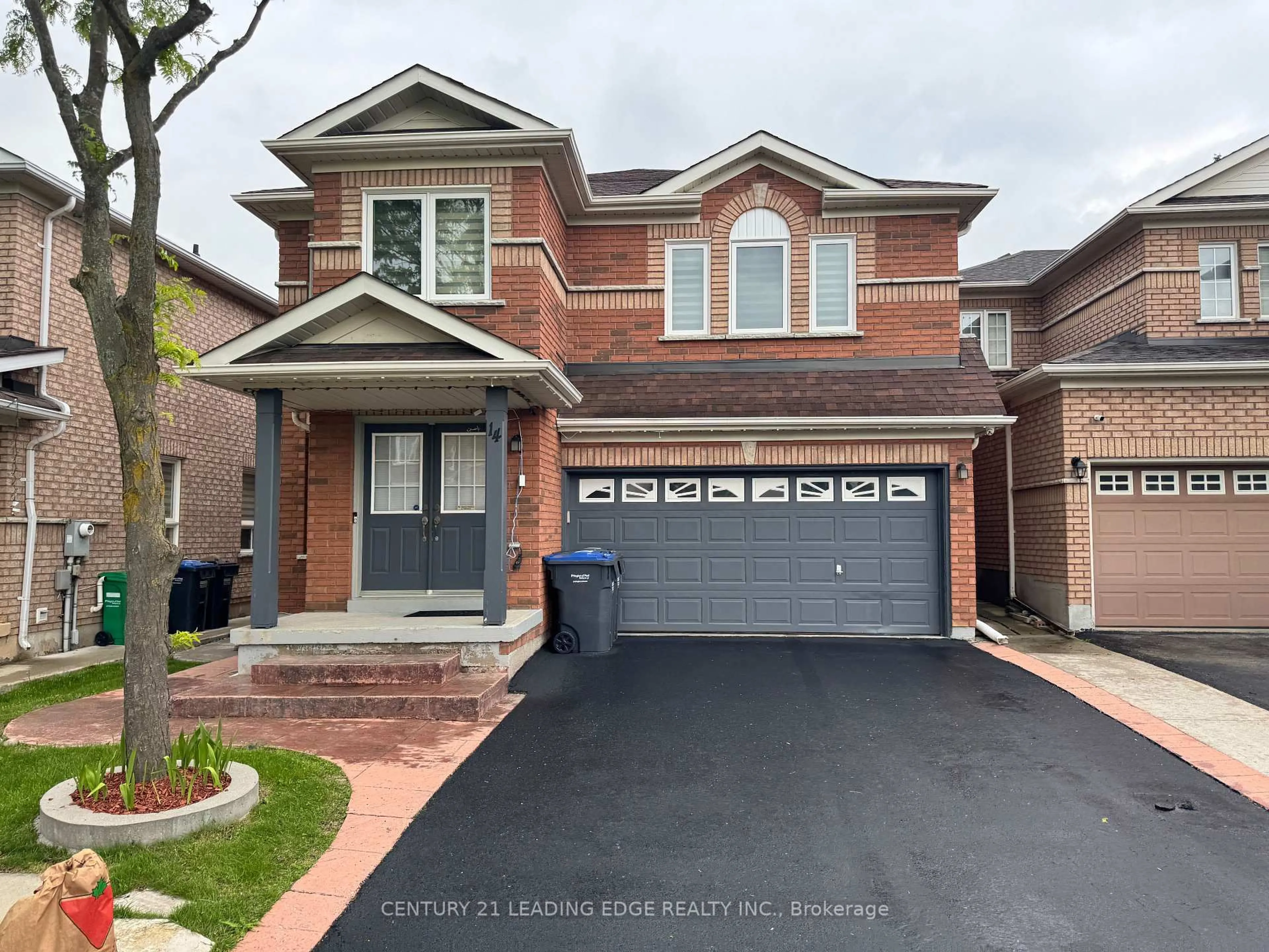 Home with brick exterior material, street for 14 Galveston Cres, Brampton Ontario L7A 3R7