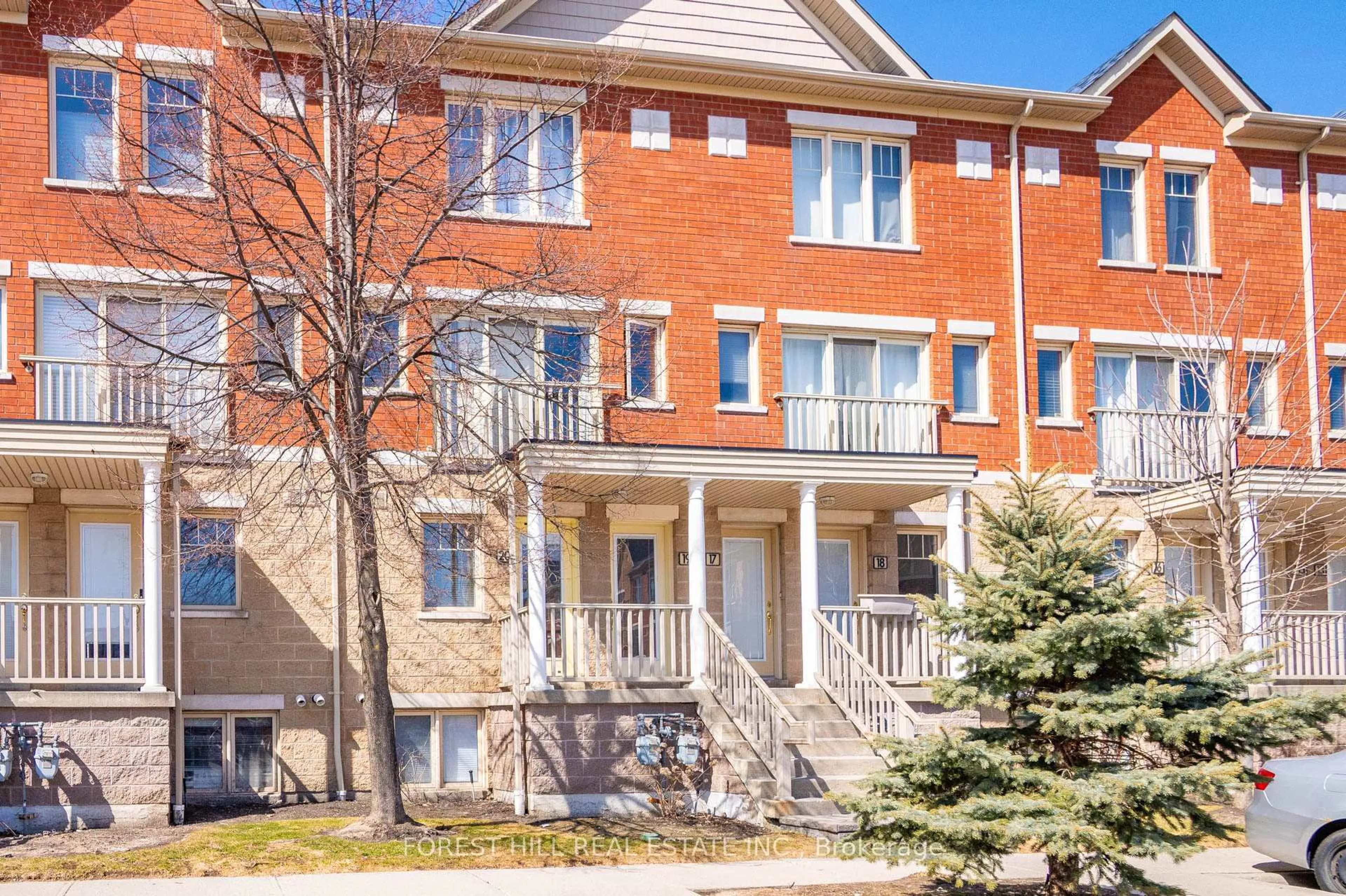 Home with brick exterior material, street for 5050 Intrepid Dr #20, Mississauga Ontario L5M 0E5