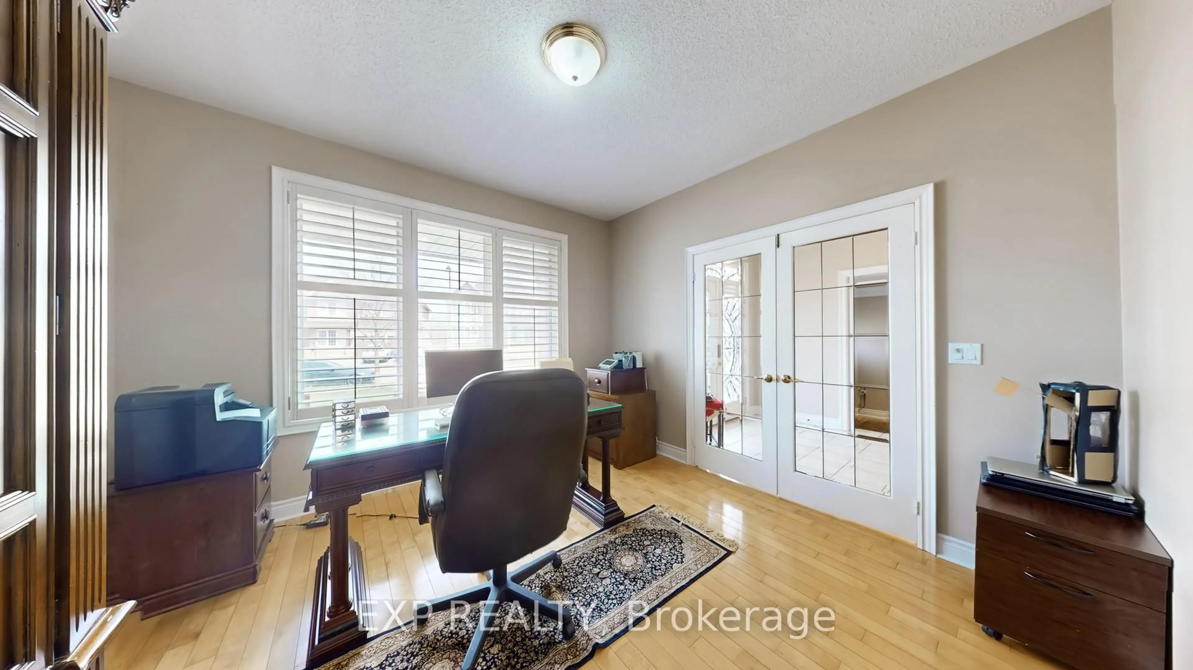 A pic of a room for 28 Cosmo Crt, Brampton Ontario L6P 1G2