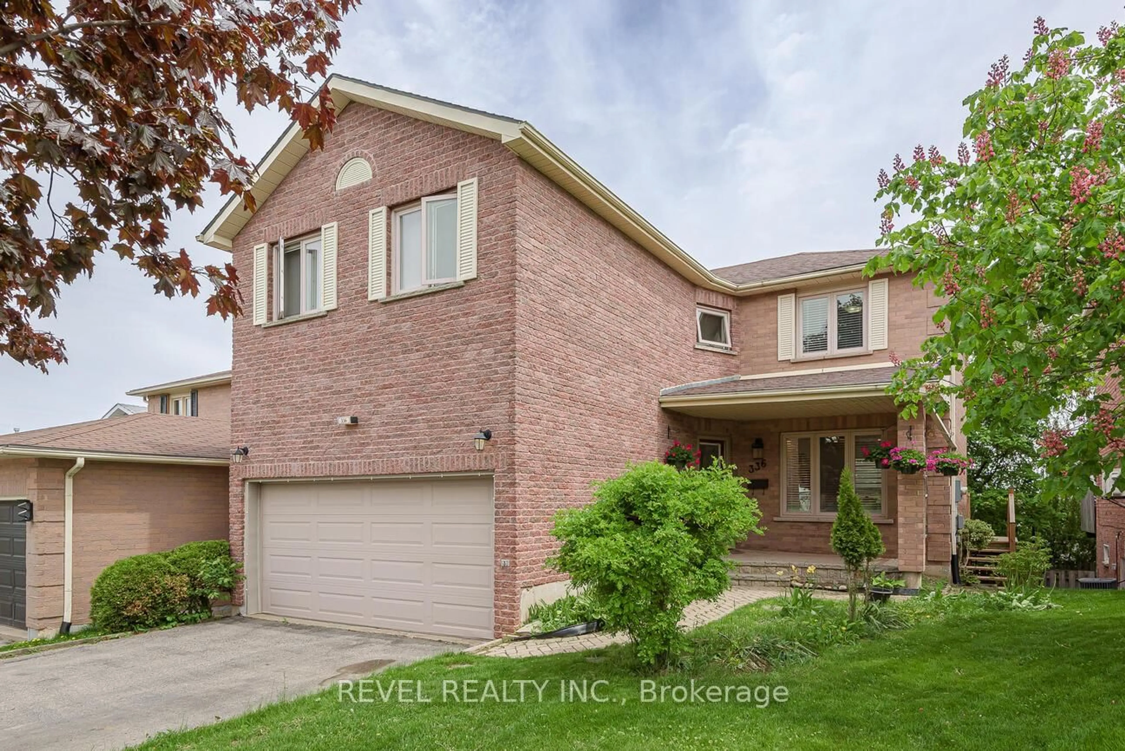 Home with brick exterior material, street for 336 Lisa Marie Dr, Orangeville Ontario L9W 4M4