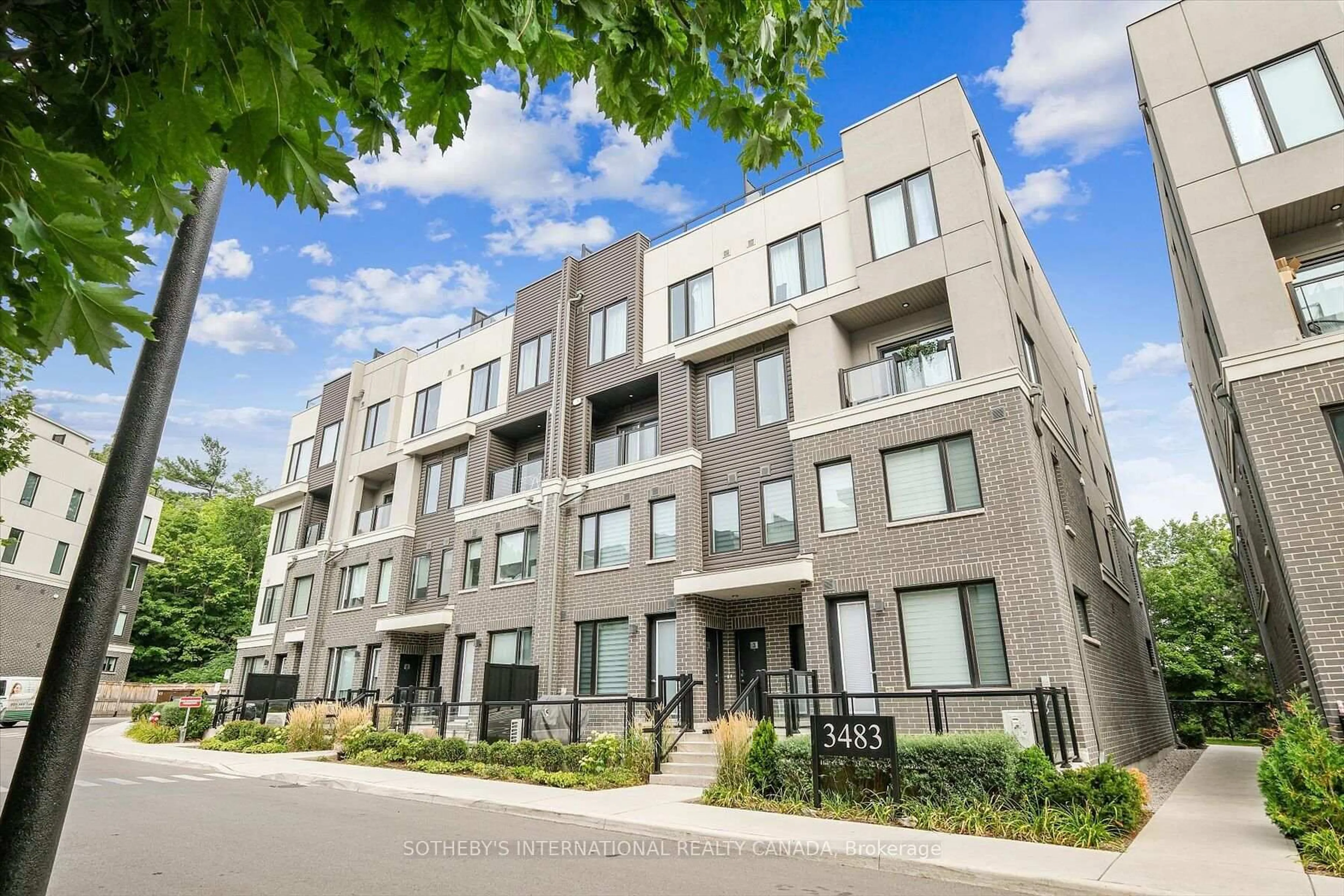 Patio, street for 3483 Widdicombe Way #13, Mississauga Ontario L5L 0B8