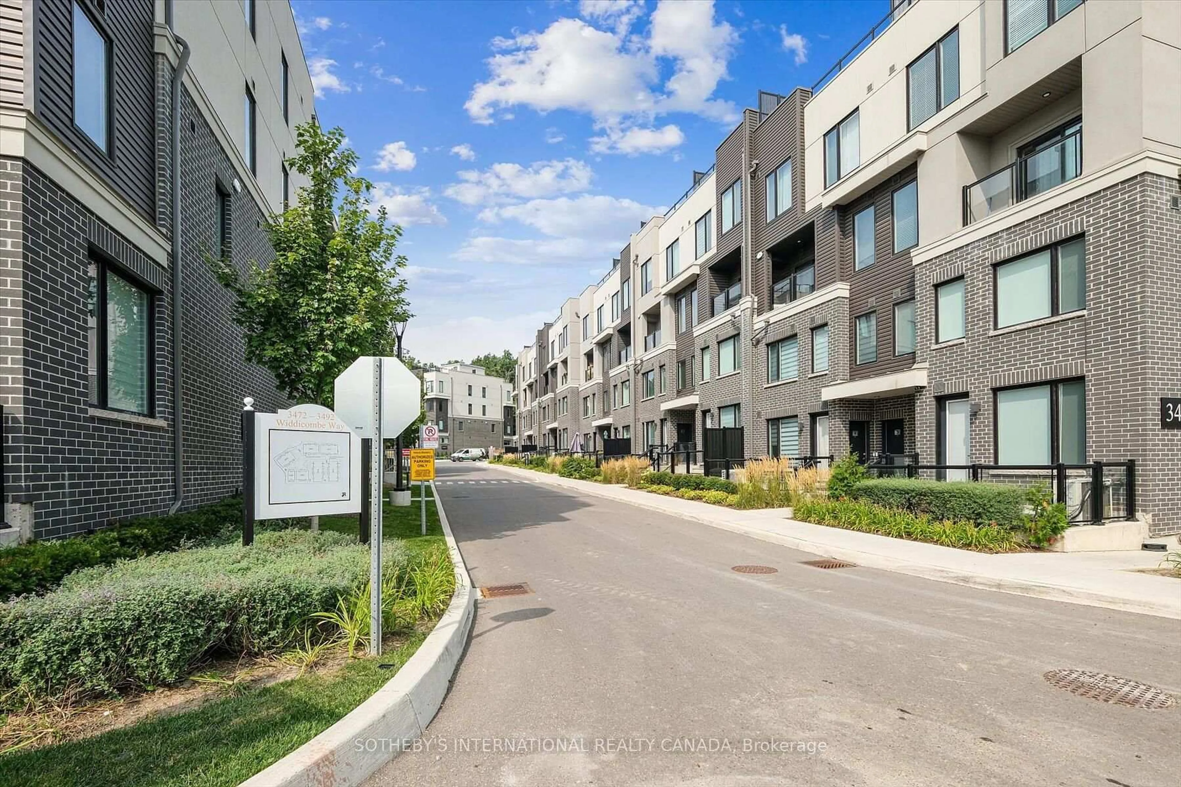 Patio, street for 3483 Widdicombe Way #13, Mississauga Ontario L5L 0B8