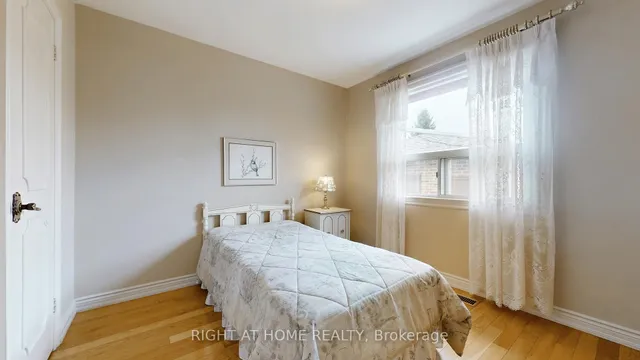 Additional image 25 of 1159 Glengrove Ave