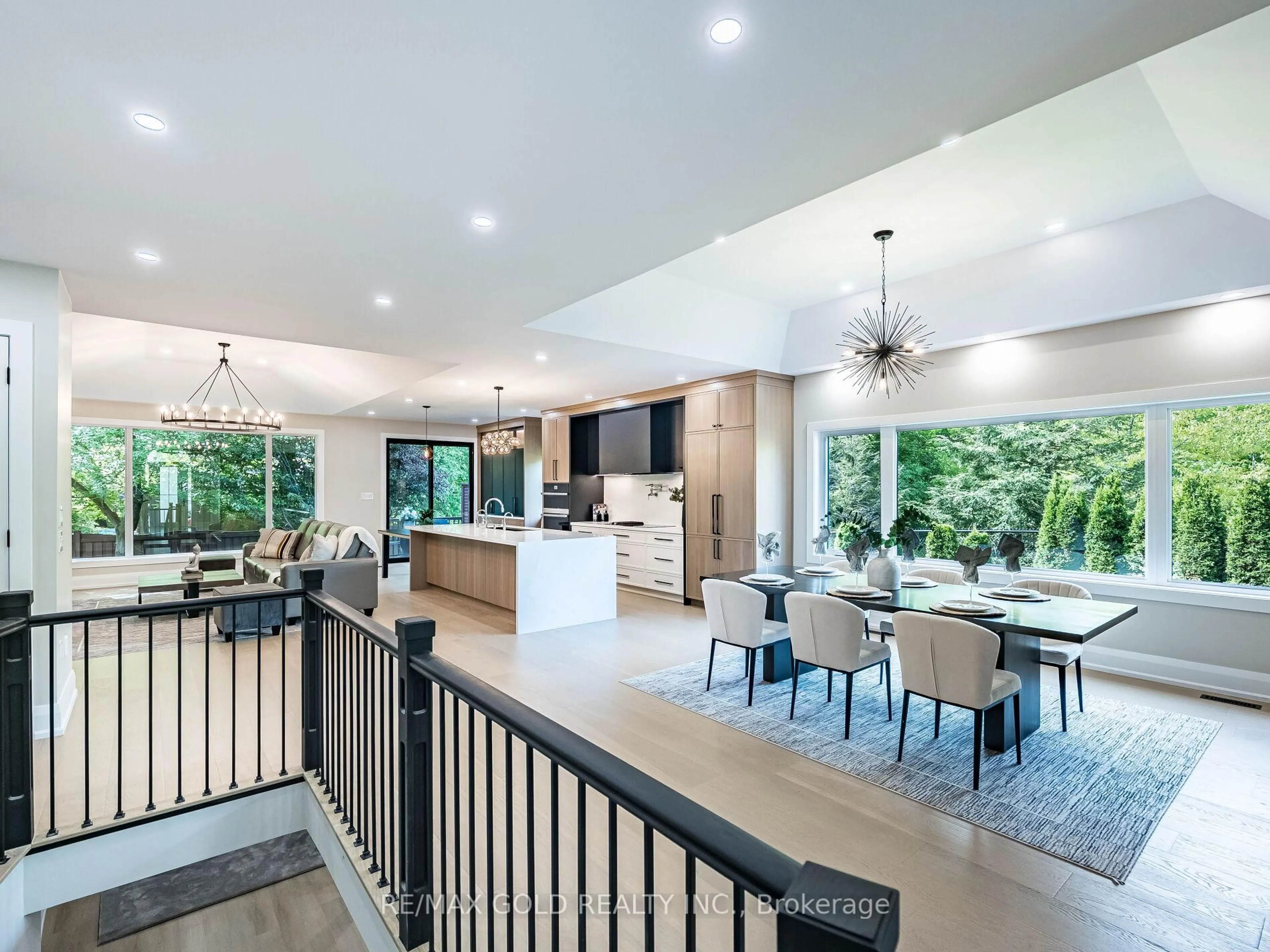 Open concept kitchen, unknown for 35 Borland Cres, Caledon Ontario L7C 3M4