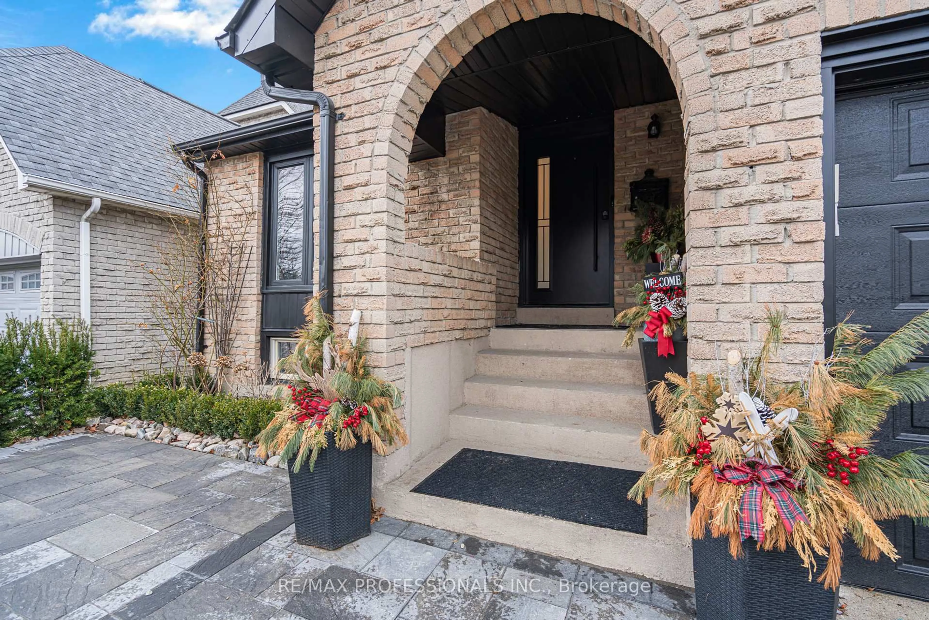 Unknown for 103 Elmbrook Cres, Toronto Ontario M9C 5C8