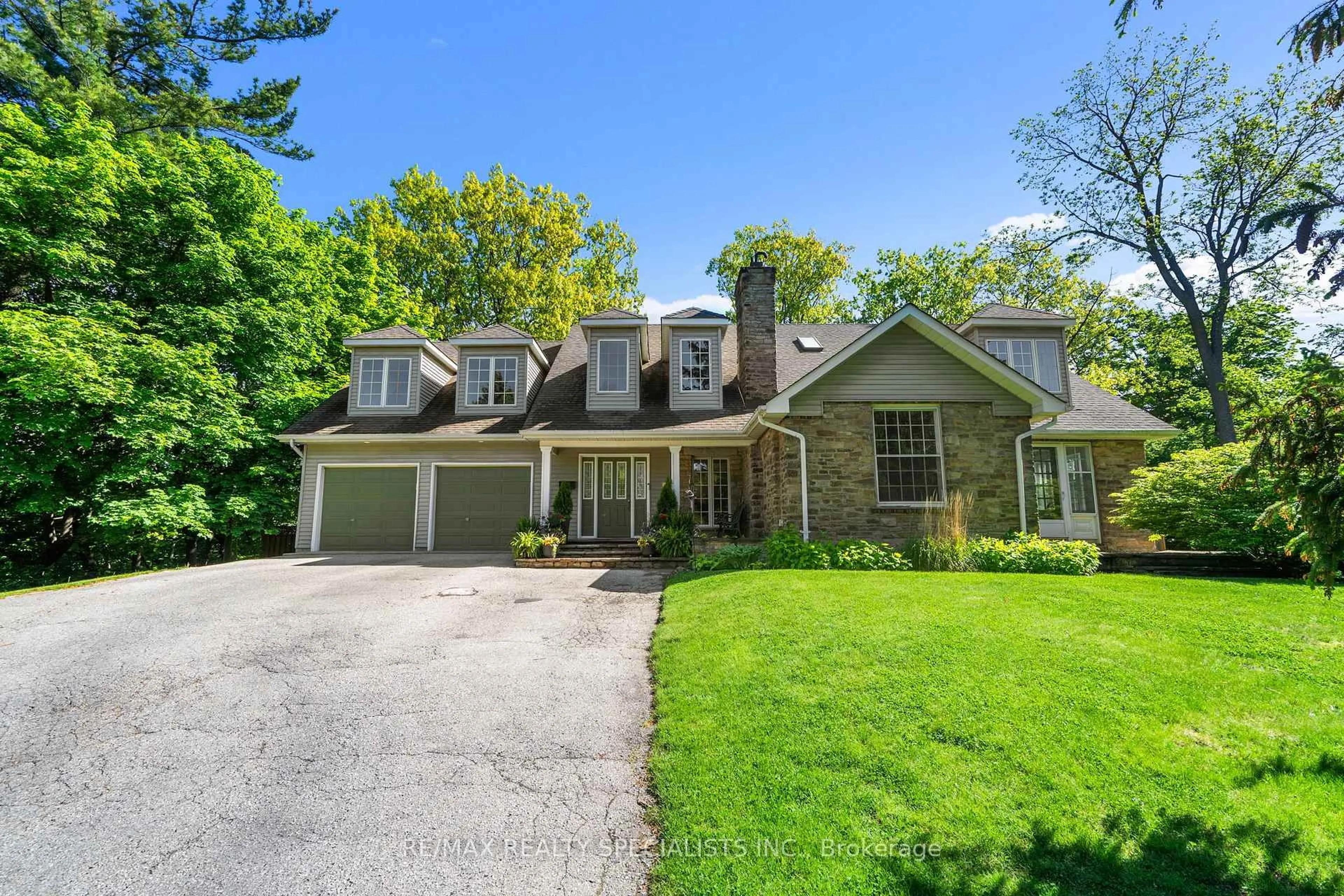 Home with brick exterior material, street for 1690 Sherway Dr, Mississauga Ontario L4X 1C7