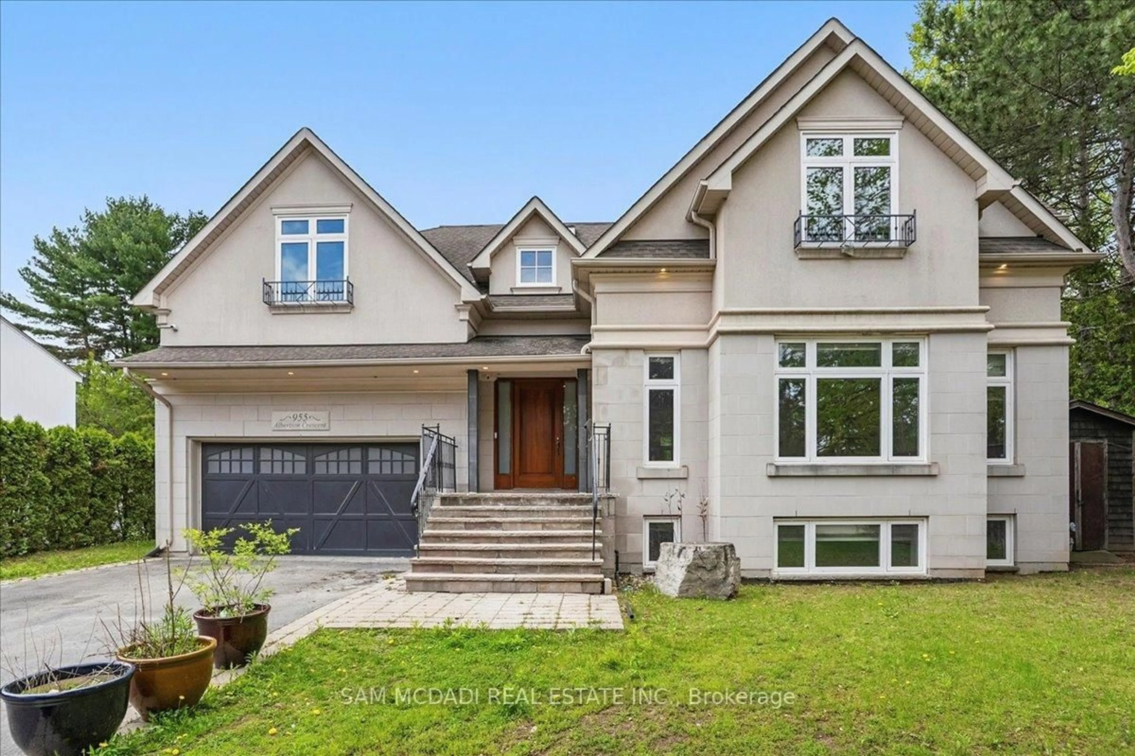 Home with brick exterior material, street for 955 Albertson Cres, Mississauga Ontario L5H 3C6