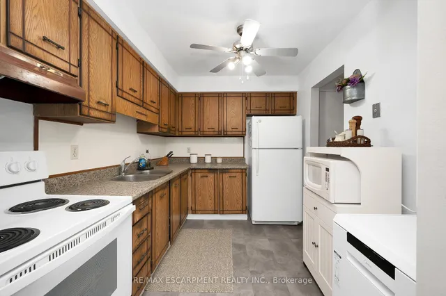 Additional property image - 5017 Pinedale Ave Unit 21