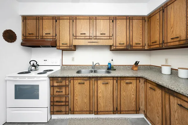 Additional property image - 5017 Pinedale Ave Unit 21