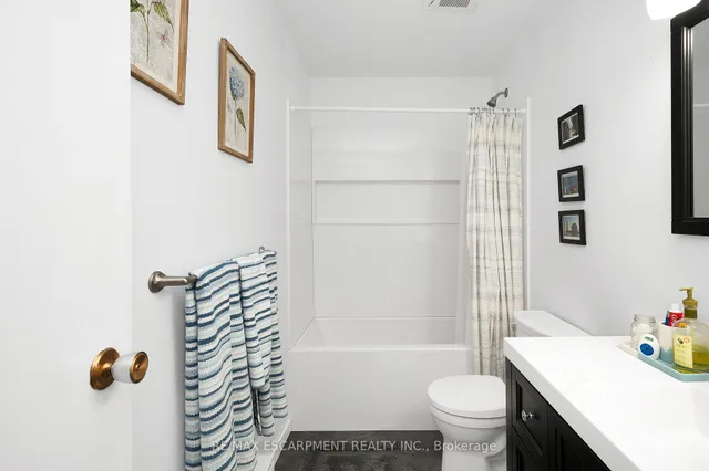 Additional property image - 5017 Pinedale Ave Unit 21