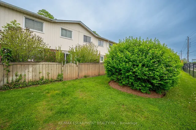 Additional property image - 5017 Pinedale Ave Unit 21