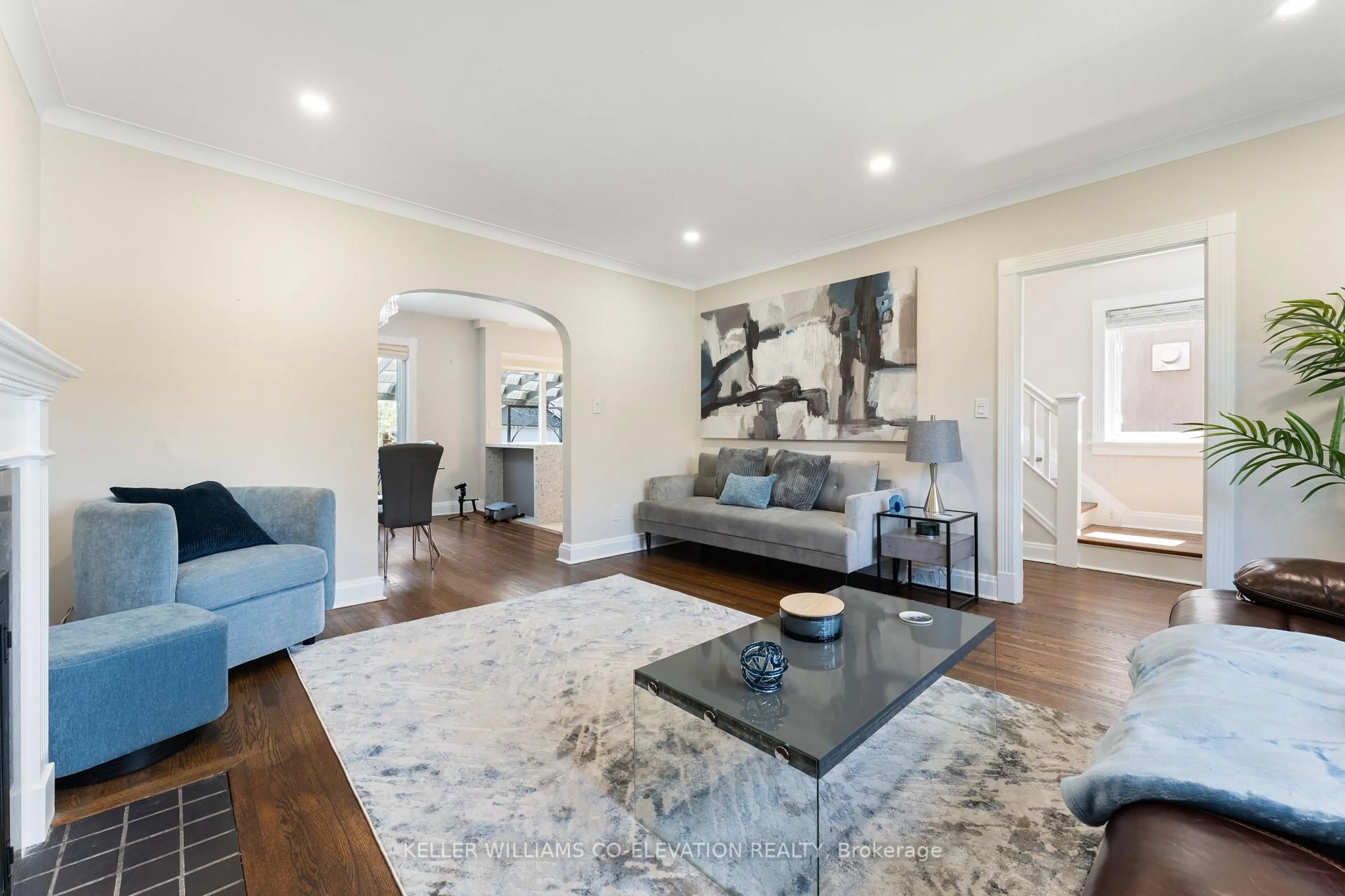 Living room with furniture, unknown for 23 Humbervale Blvd, Toronto Ontario M8Y 3P3