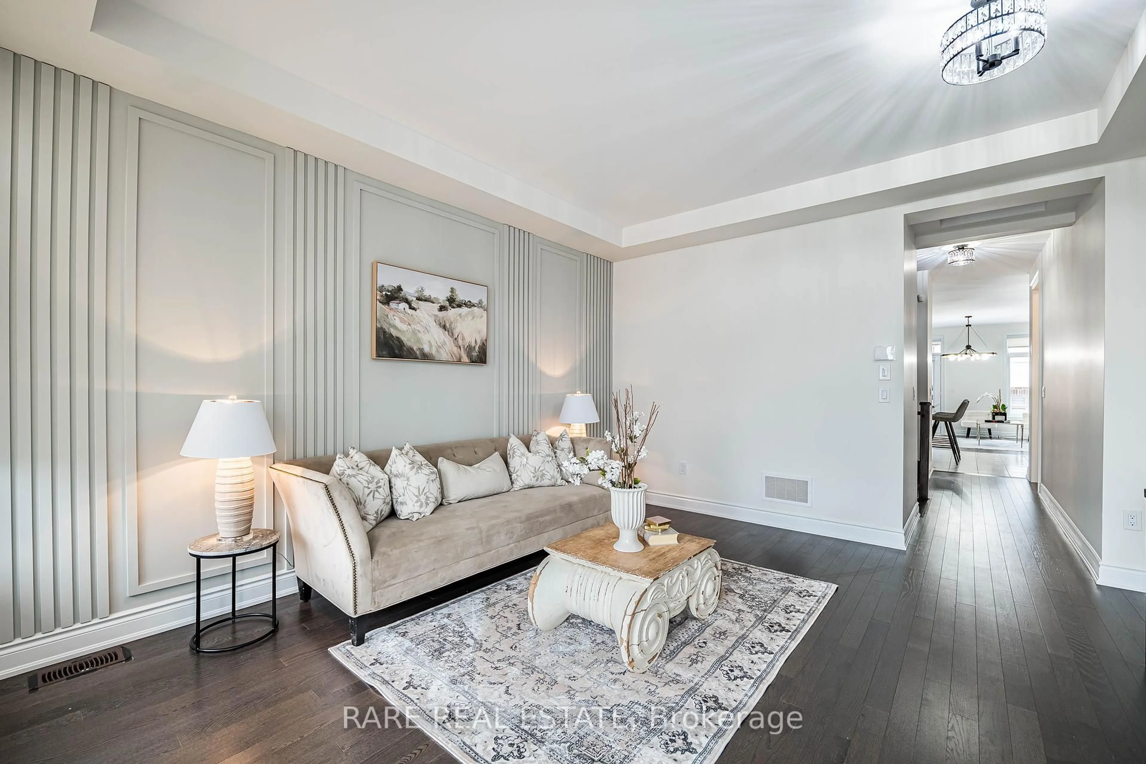 Living room with furniture, unknown for 1331 Merton Rd, Oakville Ontario L6M 5L7