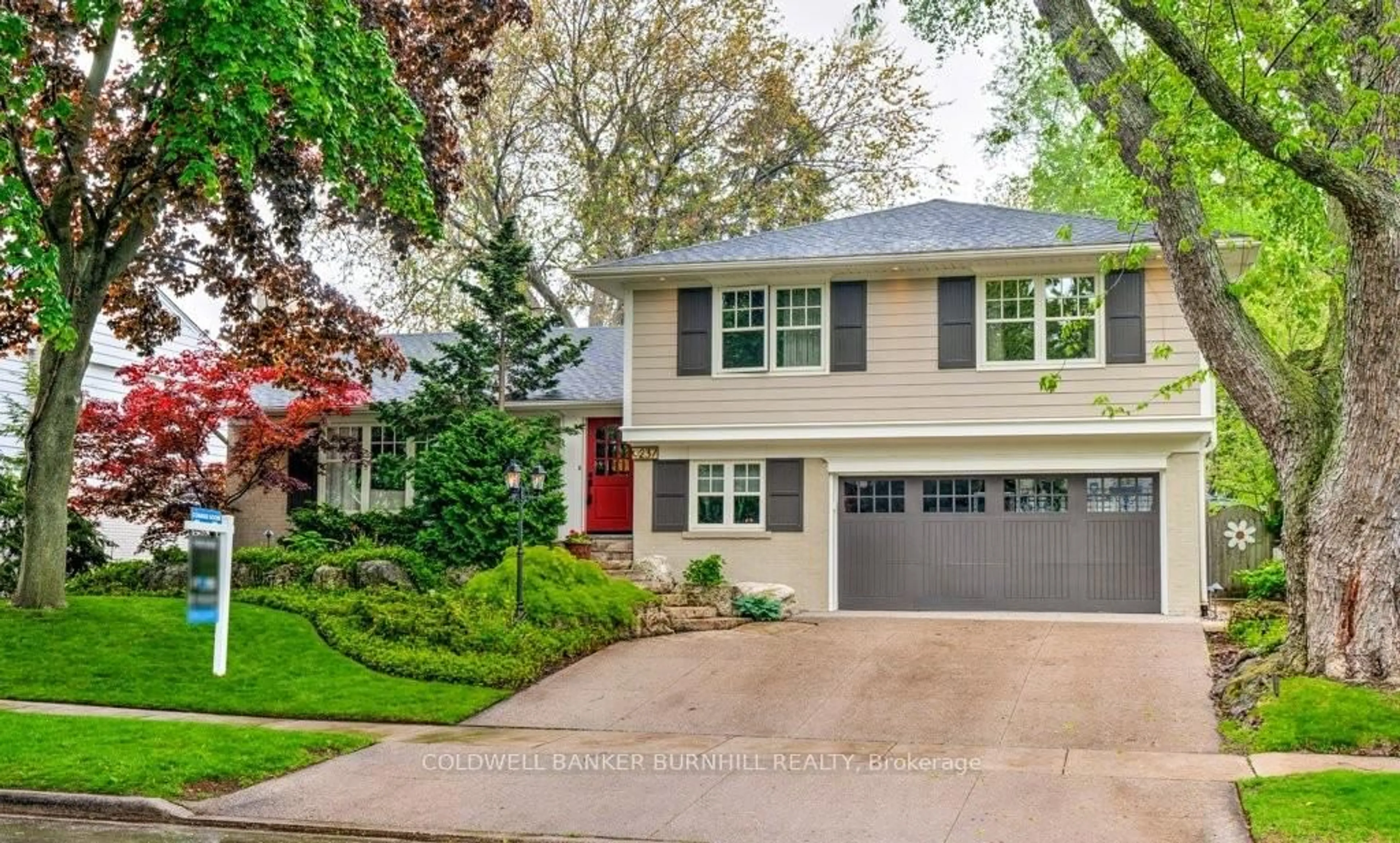 Home with vinyl exterior material, street for 237 Penn Dr, Burlington Ontario L7N 2B9