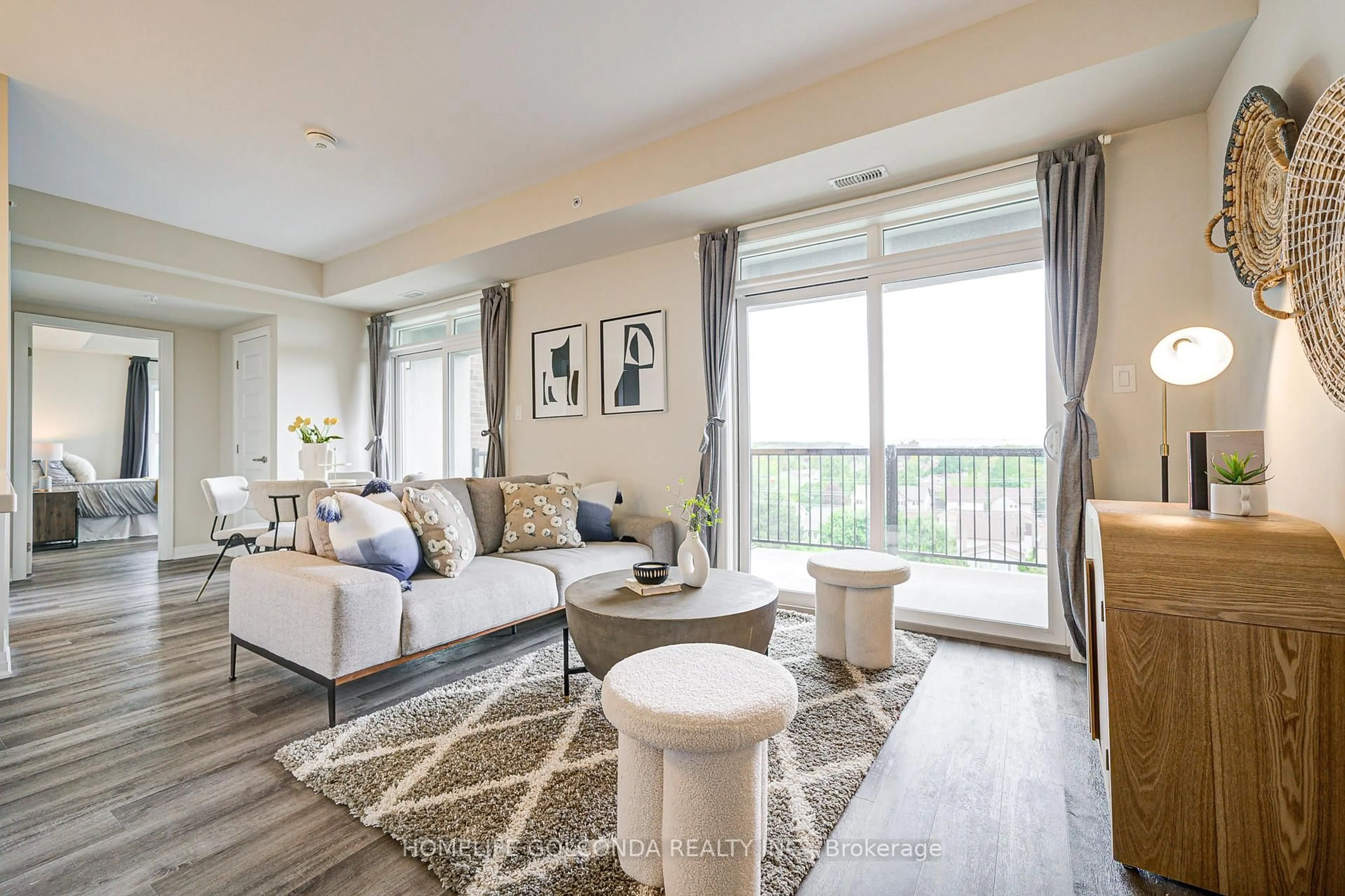 Living room with furniture, unknown for 610 Farmstead Dr #610, Milton Ontario L9T 8X5