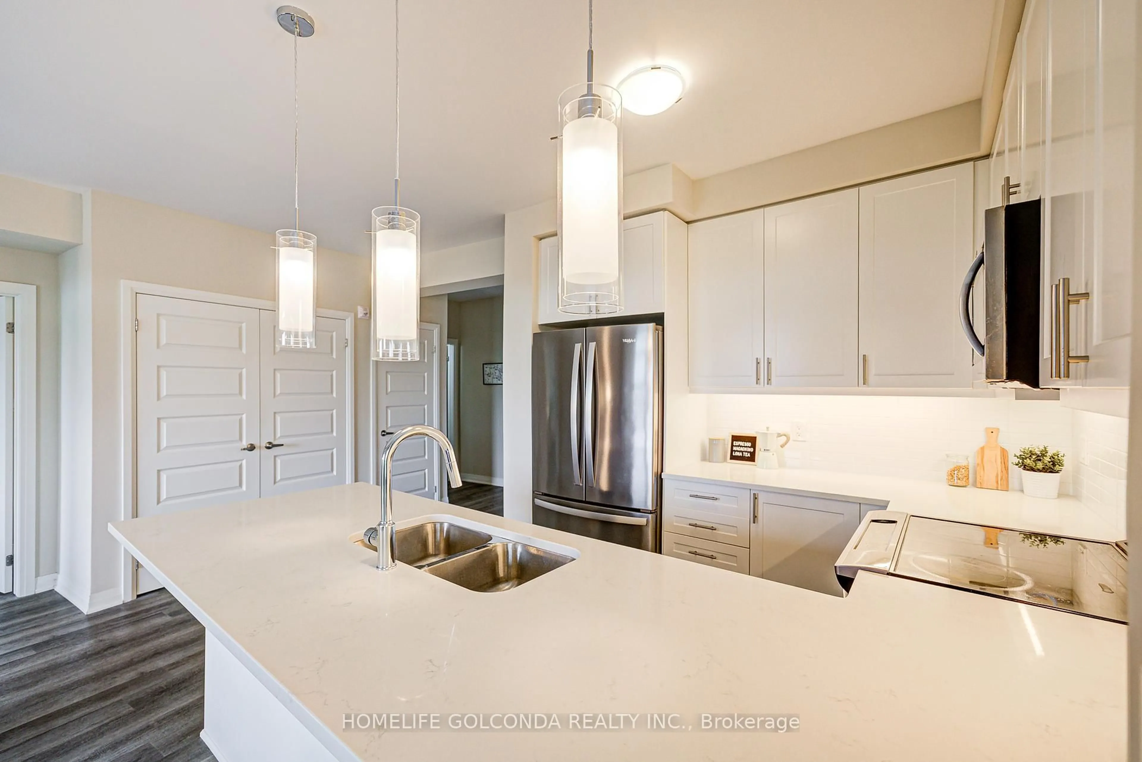 Contemporary kitchen, unknown for 610 Farmstead Dr #610, Milton Ontario L9T 8X5