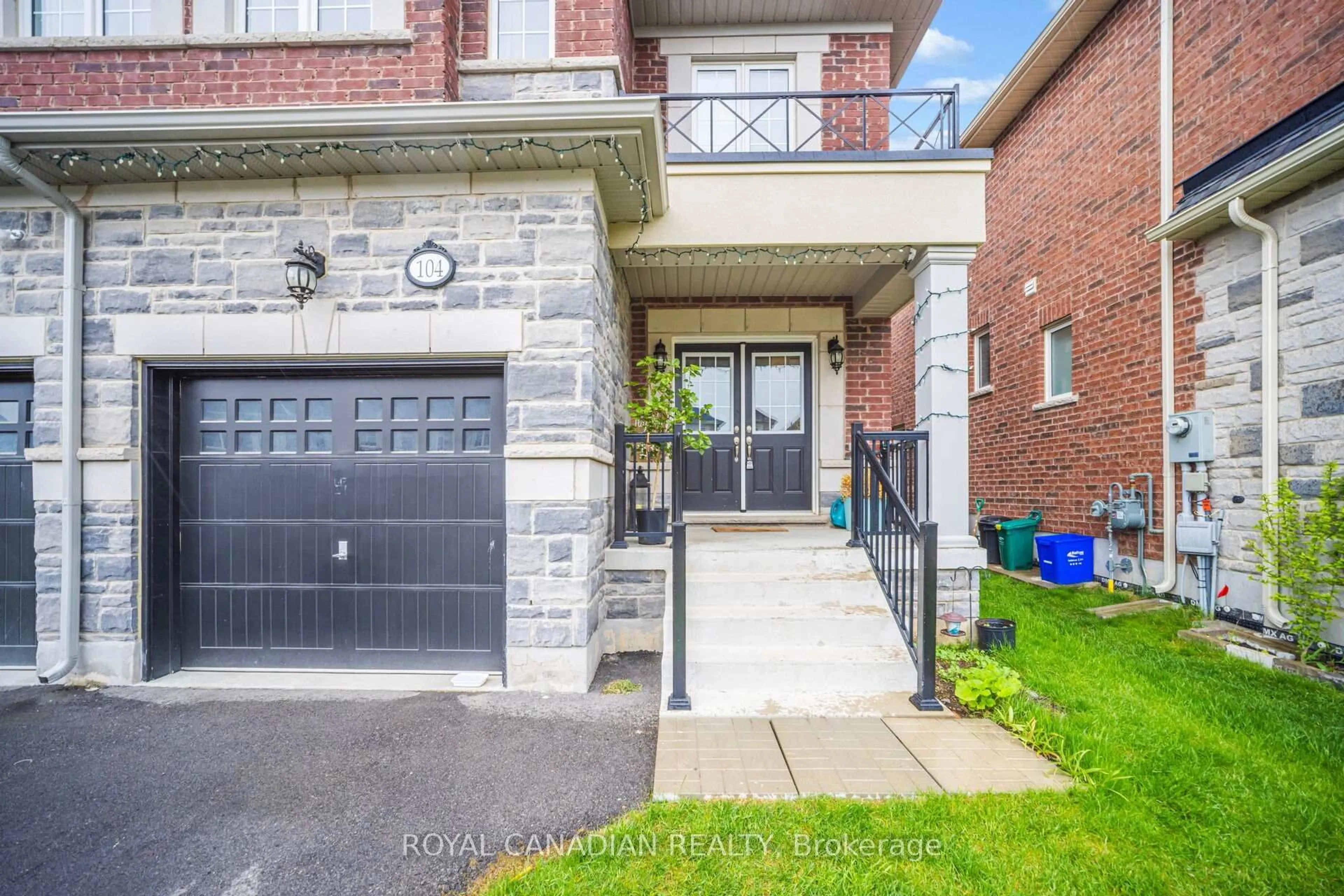Home with brick exterior material, street for 104 Branigan Cres, Halton Hills Ontario L7G 0M8