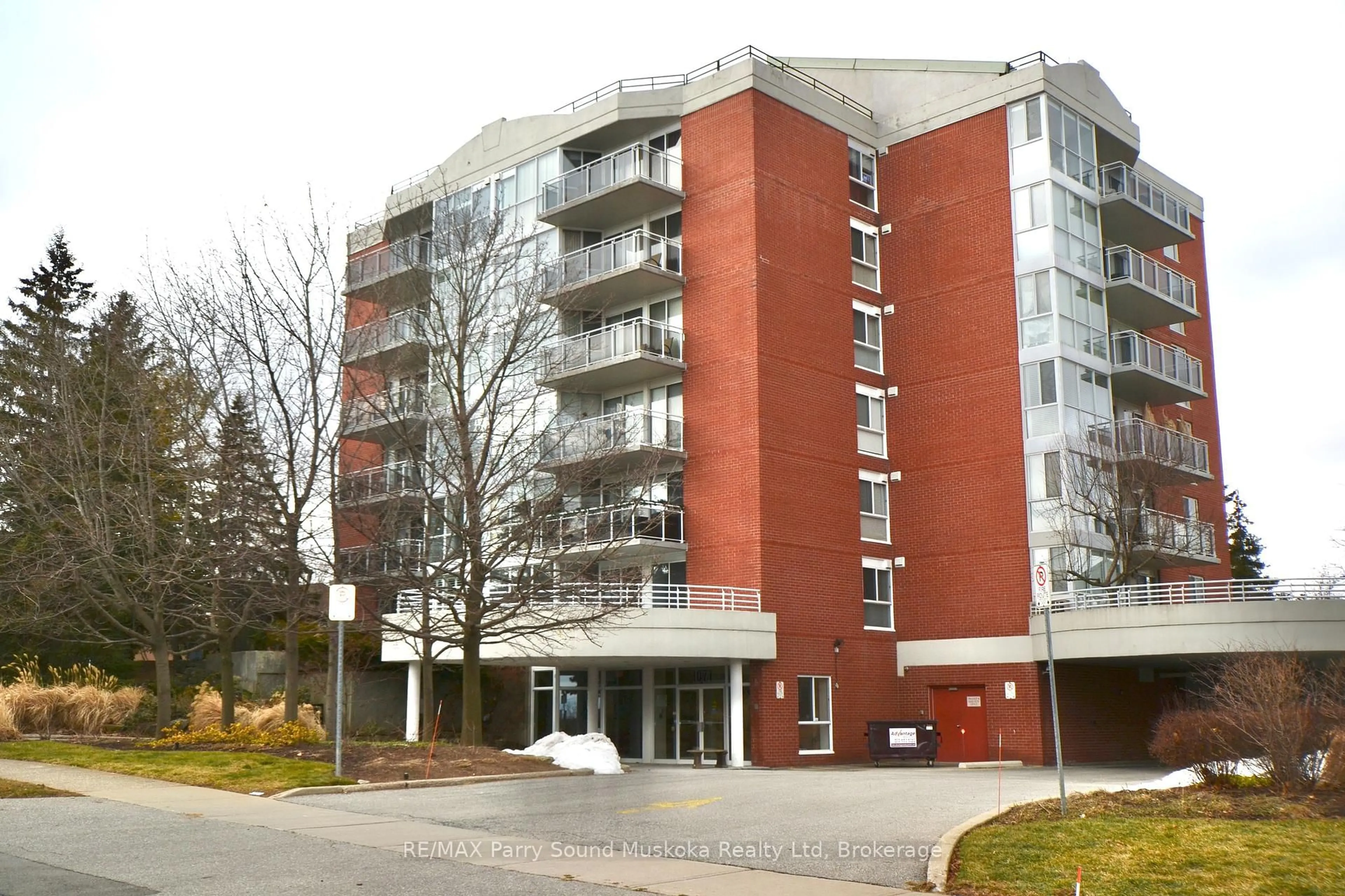 Unknown for 1071 Queens Ave #205, Oakville Ontario L6H 2R5