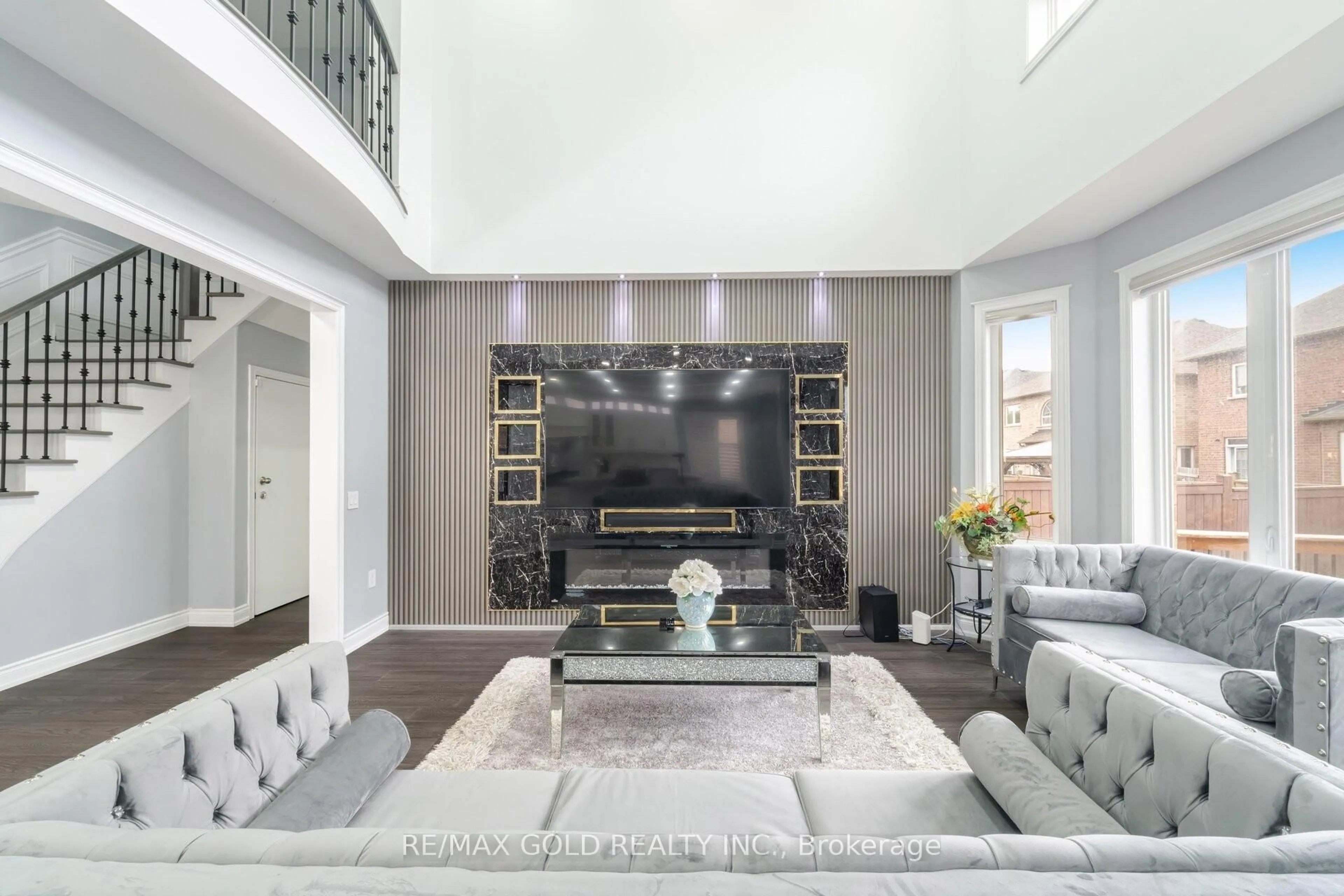 Living room with furniture, unknown for 44 Eaglesprings Cres, Brampton Ontario L6P 2W2