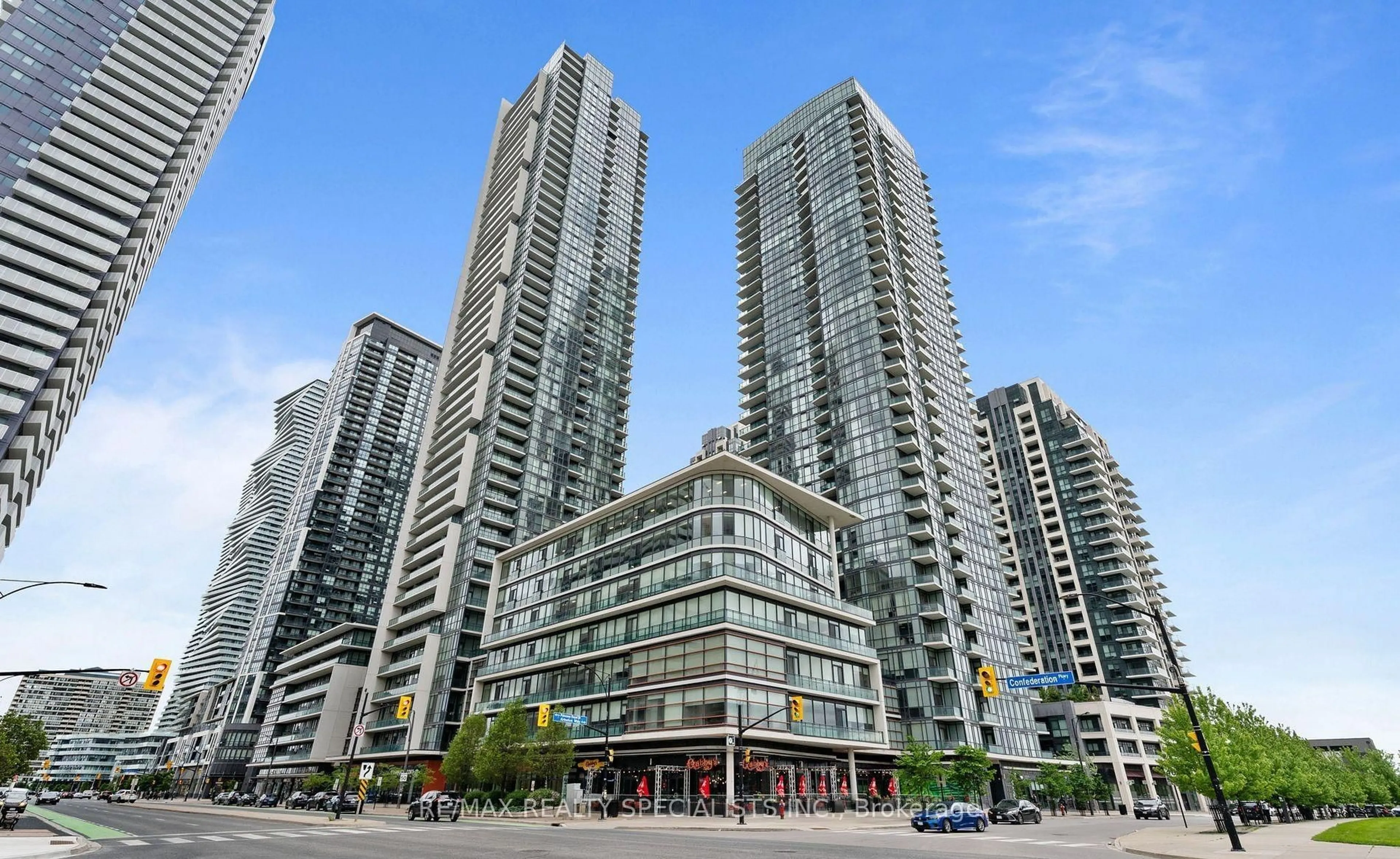 Patio, unknown for 4070 CONFEDERATION Pkwy #1507, Mississauga Ontario L5B 0E9