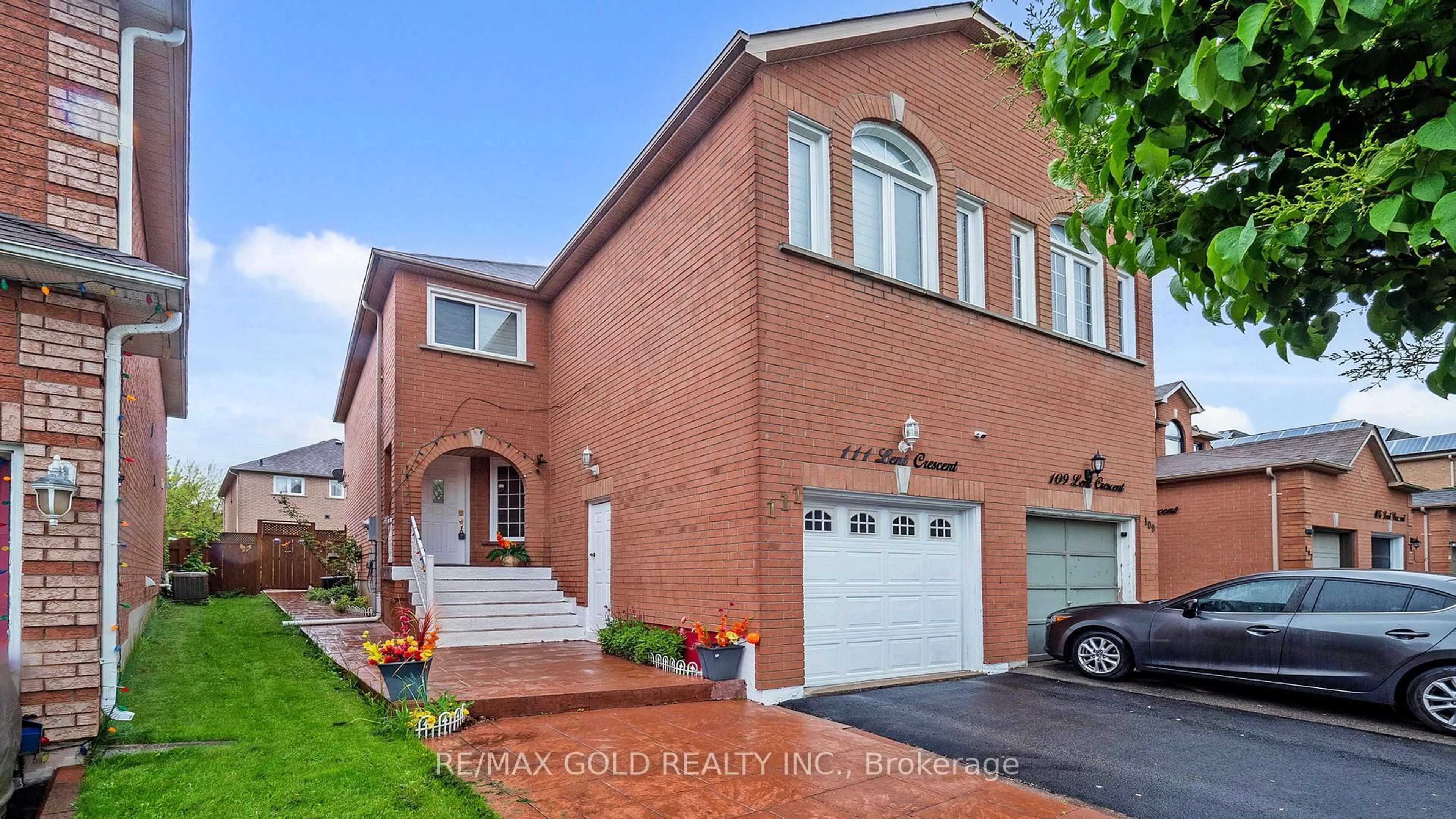 Home with brick exterior material, street for 111 Lent Cres, Brampton Ontario L6Y 4X7
