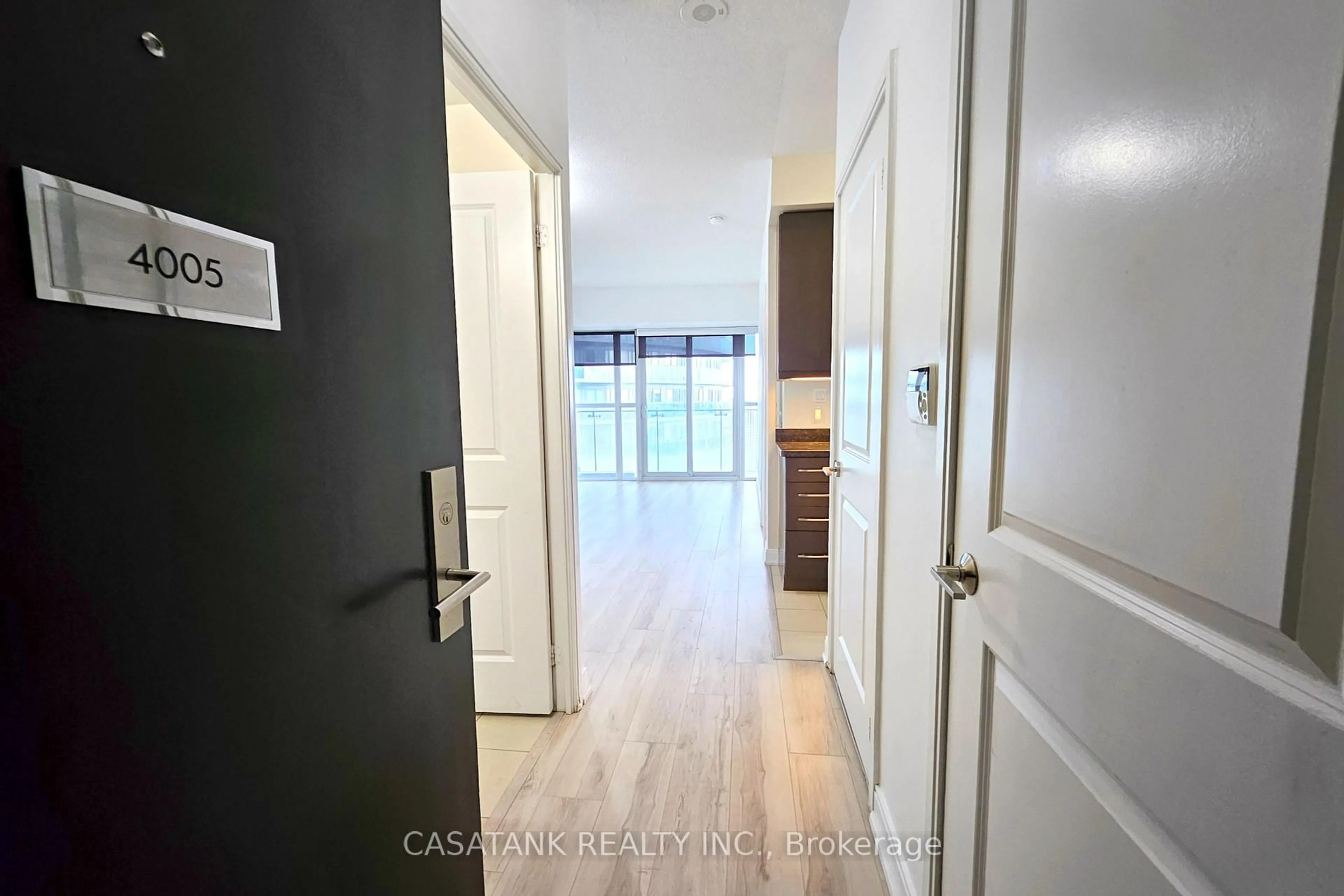 Indoor entryway for 50 Absolute Ave #4005, Mississauga Ontario L4Z 0A8