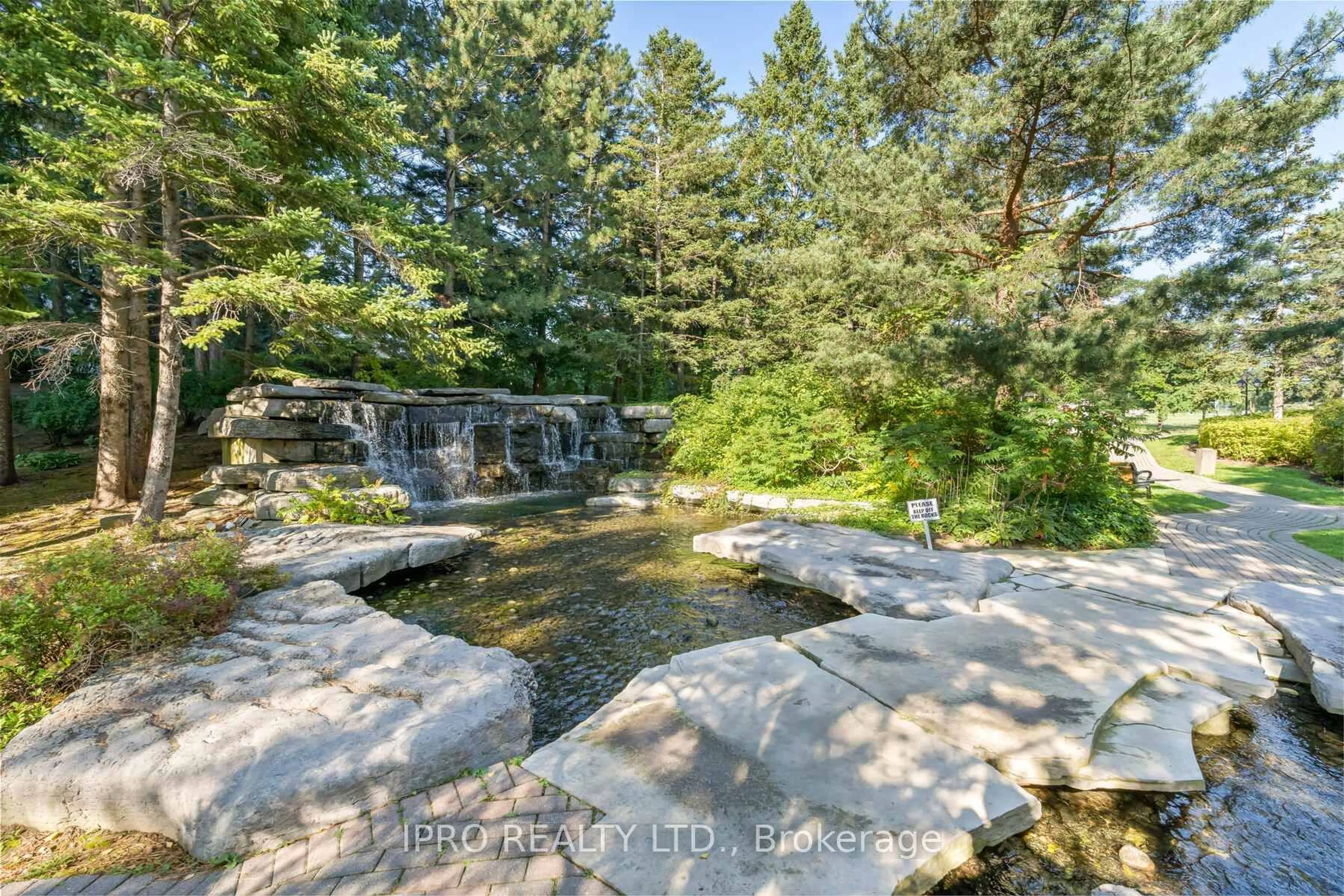 Unknown for 22 Hanover Rd #901, Brampton Ontario L6S 5K7