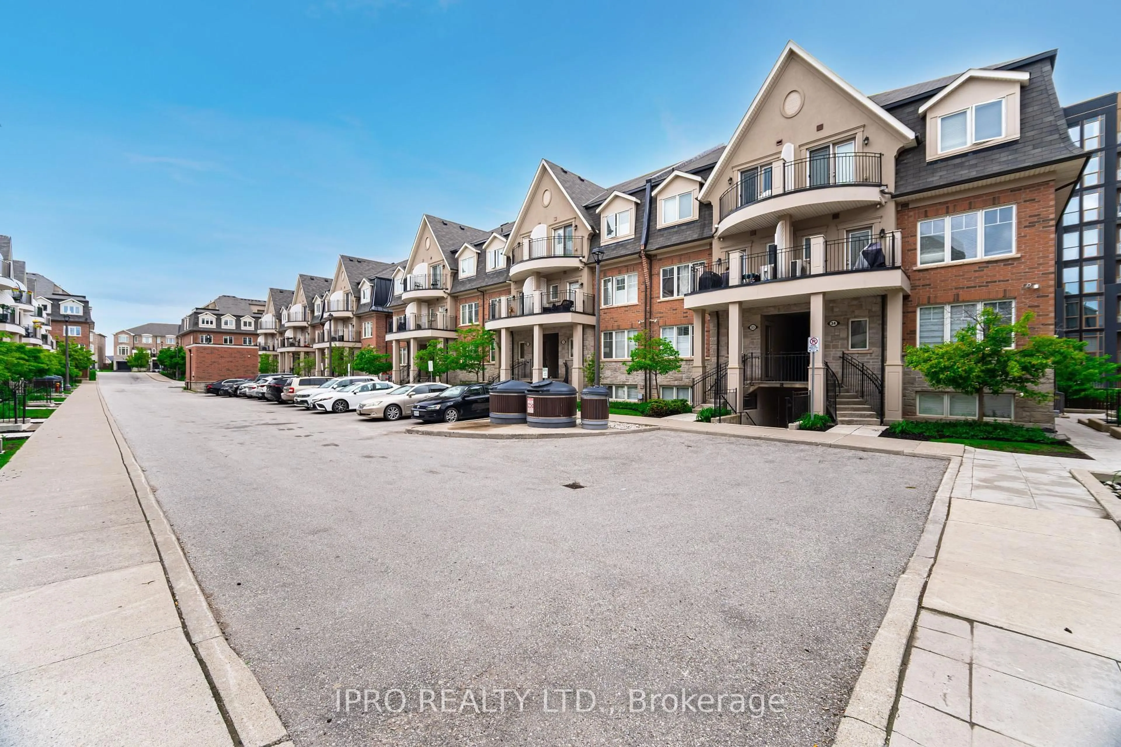 A pic from outside/outdoor area/front of a property/back of a property/a pic from drone, street for 2420 Baronwood Dr #4301, Oakville Ontario L6M 0X6