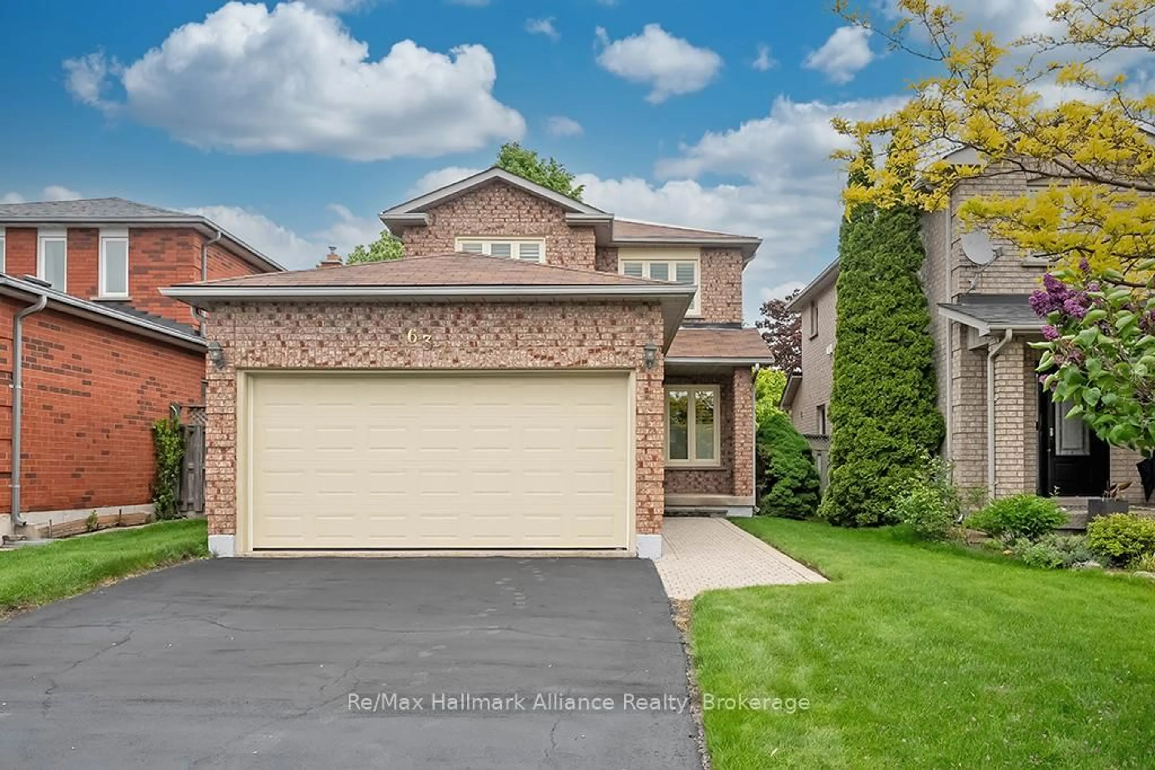 Home with brick exterior material, street for 637 Fothergill Blvd, Burlington Ontario L7L 6E3