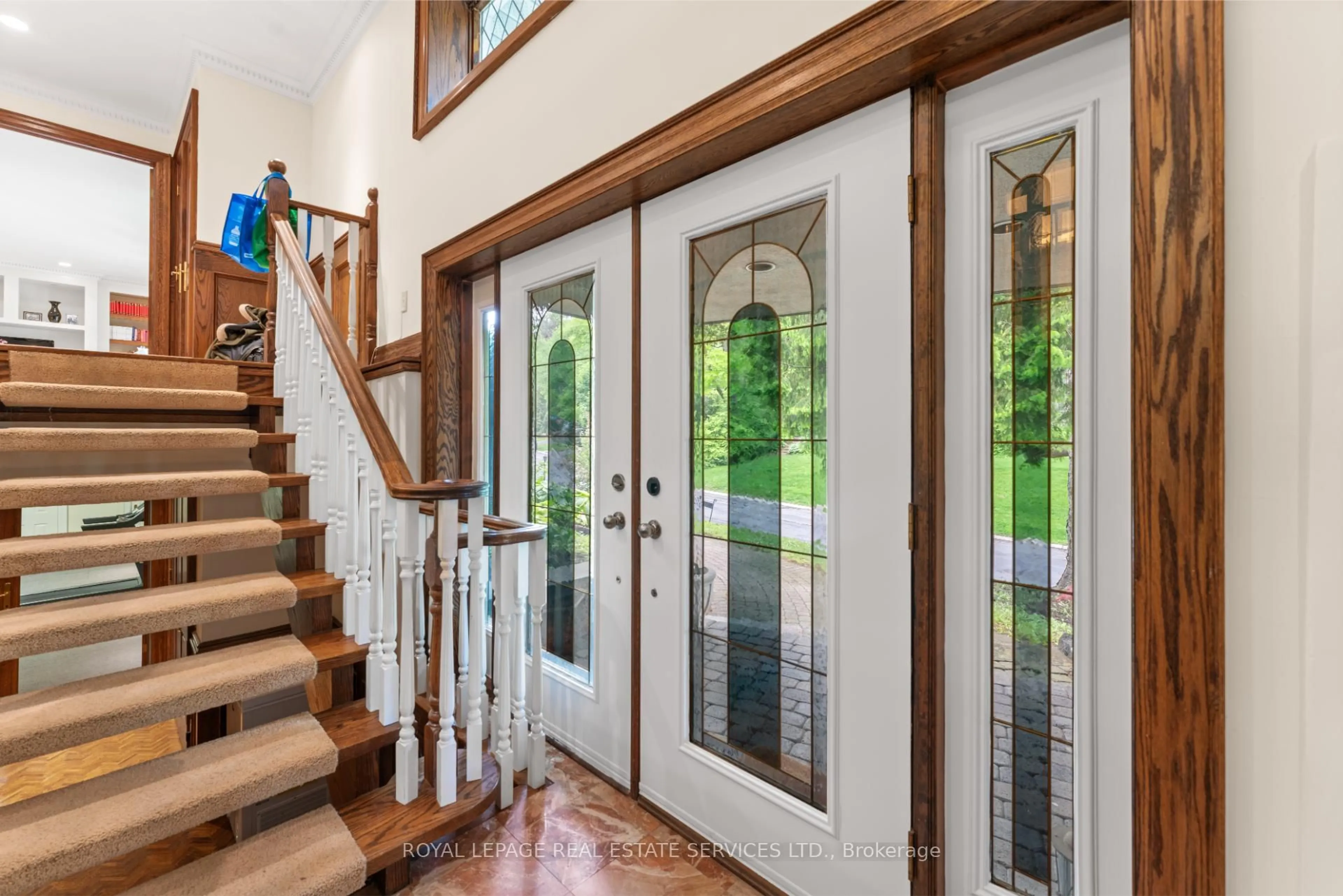Indoor entryway for 11 Ripplewood Rd, Toronto Ontario M9A 3H8