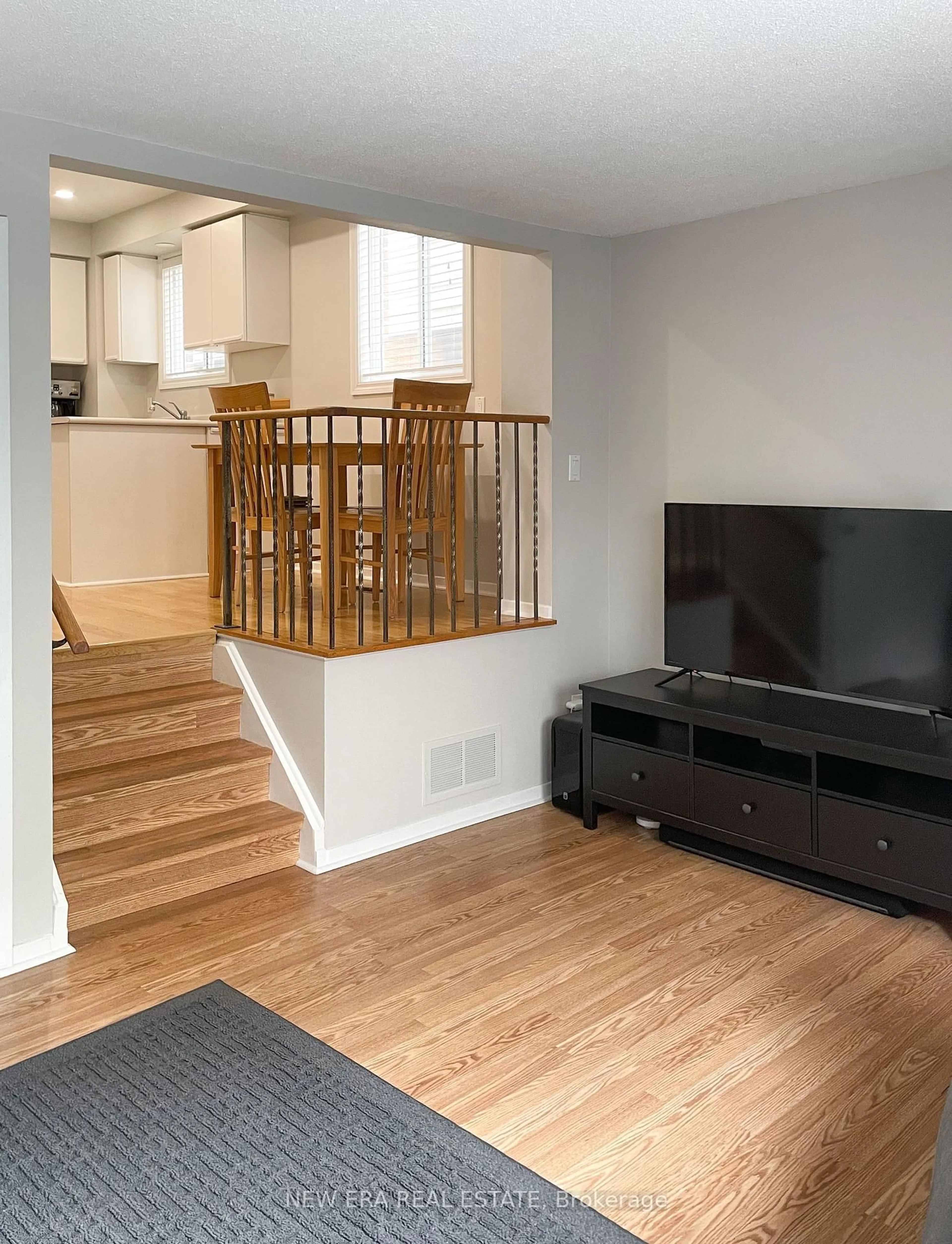 Unknown for 4059 Teakwood Dr, Mississauga Ontario L5C 3L3