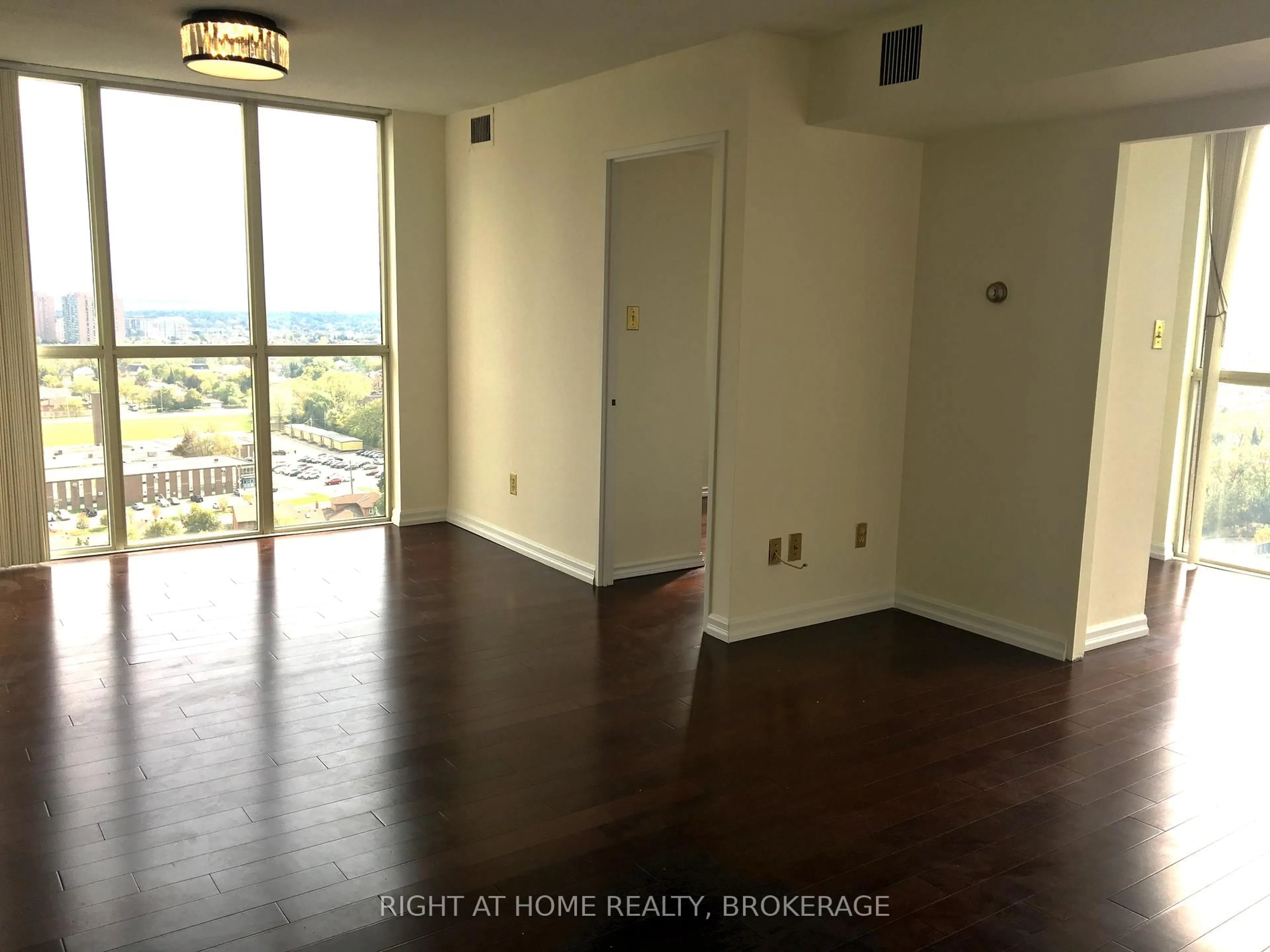 A pic of a room for 285 Enfield Pl #2004, Mississauga Ontario L5B 3Y6