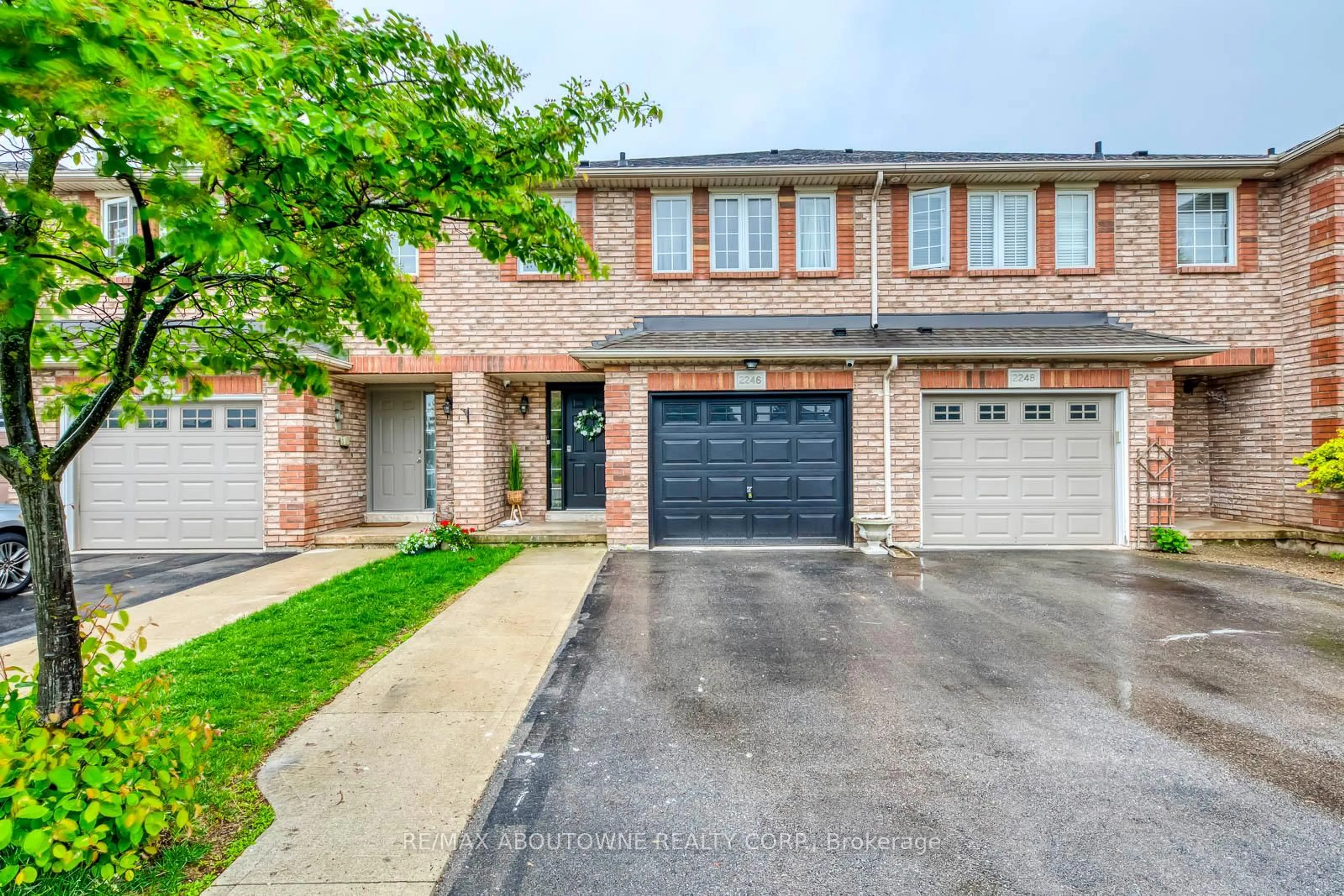 Home with brick exterior material, street for 2246 Fairbairn Crt, Oakville Ontario L6M 4R2
