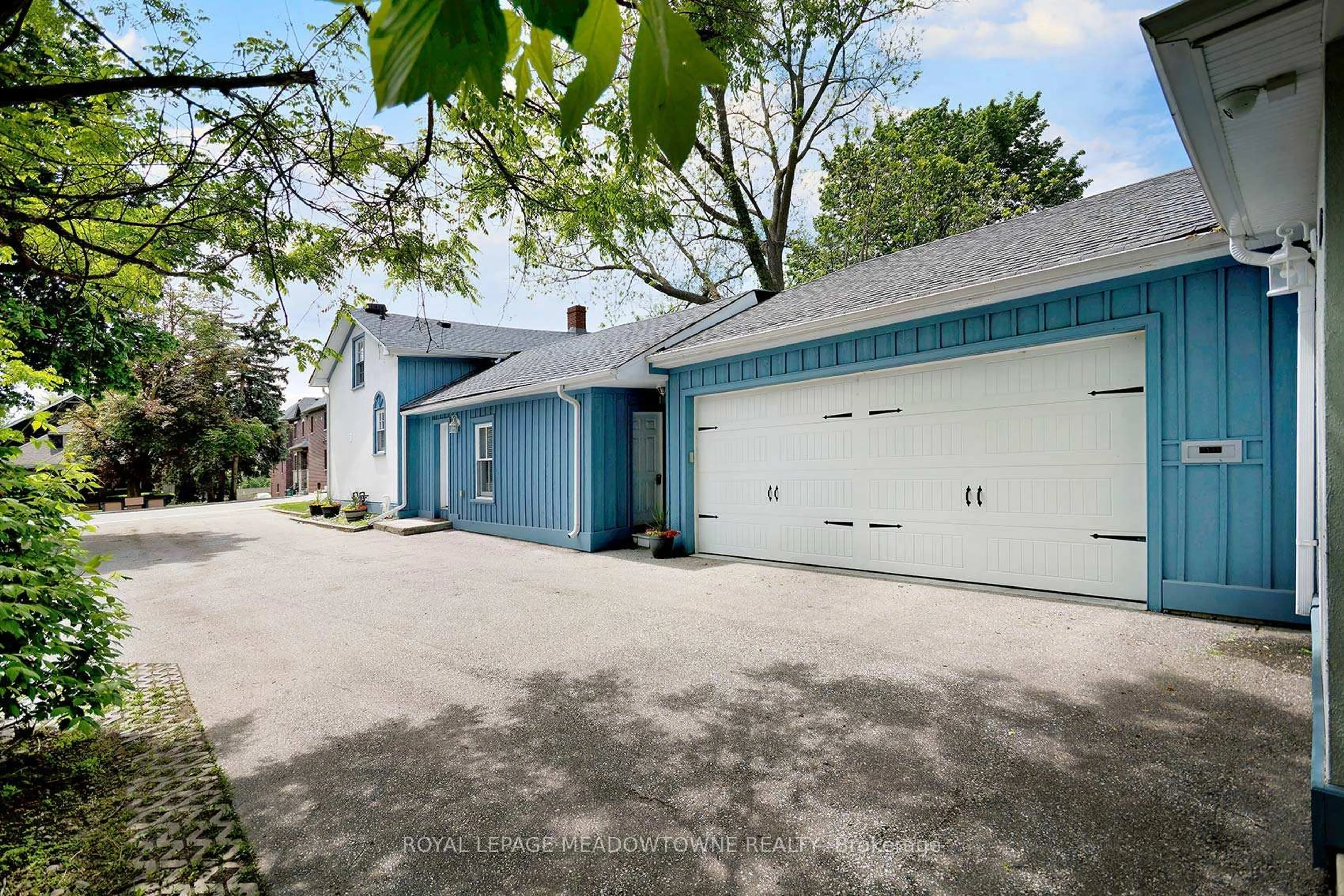 Unknown for 307 Queen St, Mississauga Ontario L5M 1L9