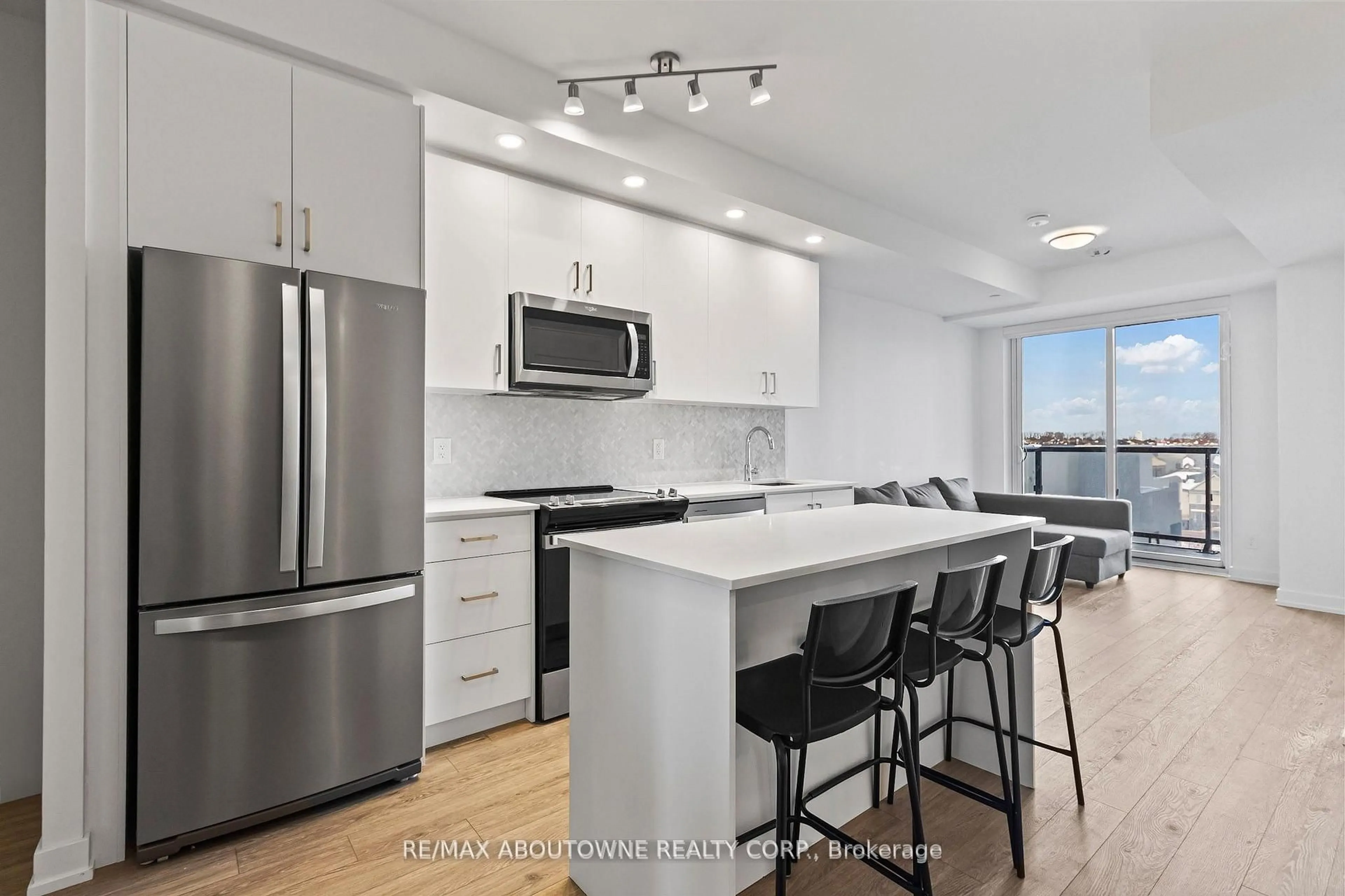 Open concept kitchen, unknown for 335 Wheat Boom Dr #618, Oakville Ontario L6H 7Y1
