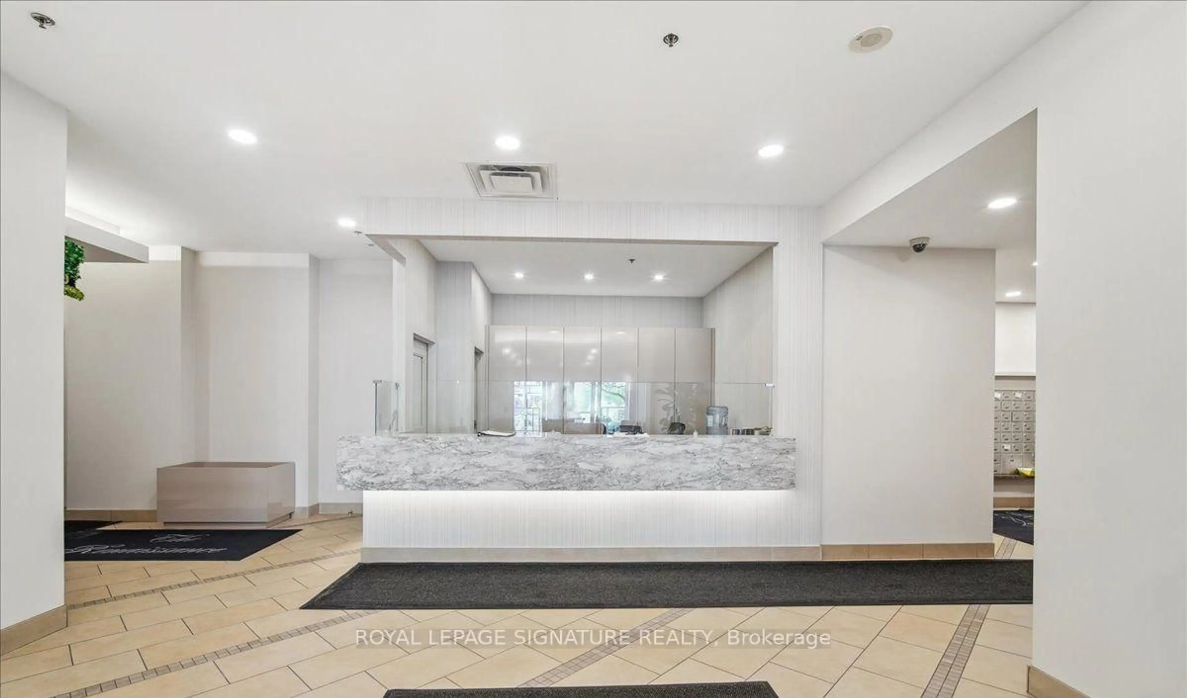 Lobby for 9 George St #612, Brampton Ontario L6X 0T6