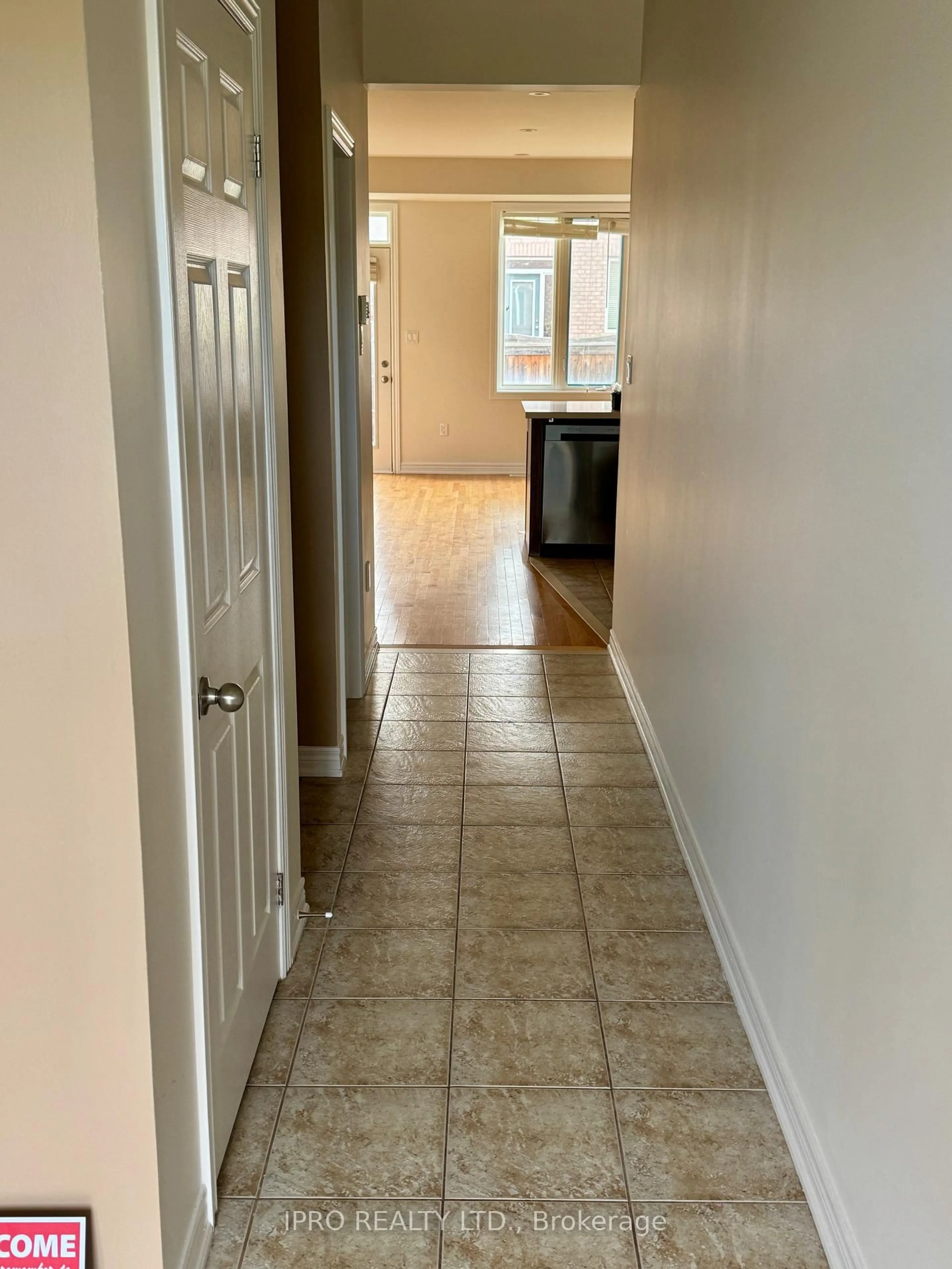 Unknown for 893 Transom Cres, Milton Ontario L9T 8K4