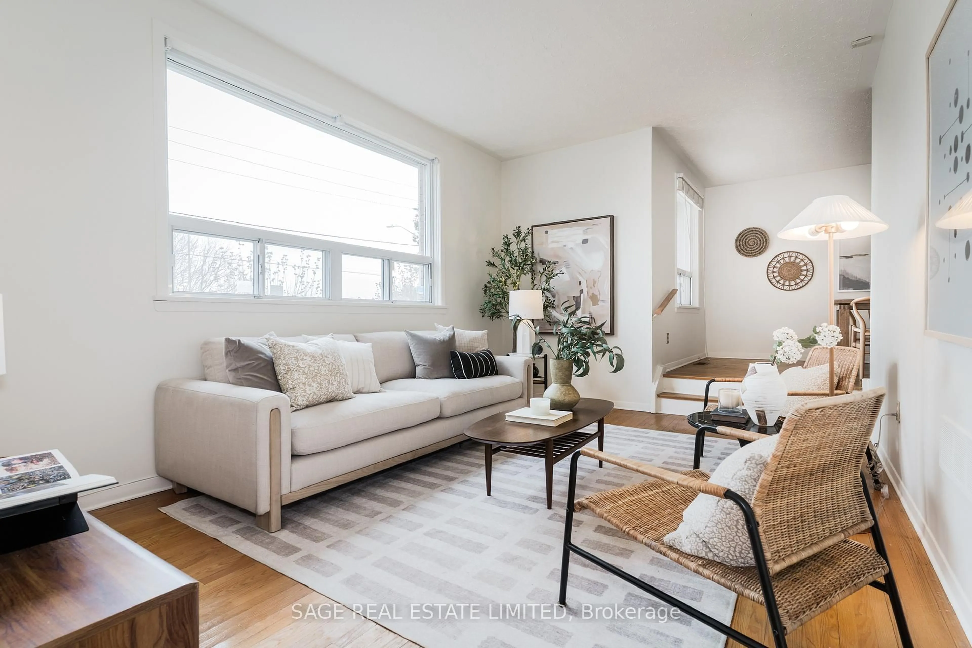 Living room with furniture, unknown for 308 Sentinel Rd, Toronto Ontario M3J 1T8
