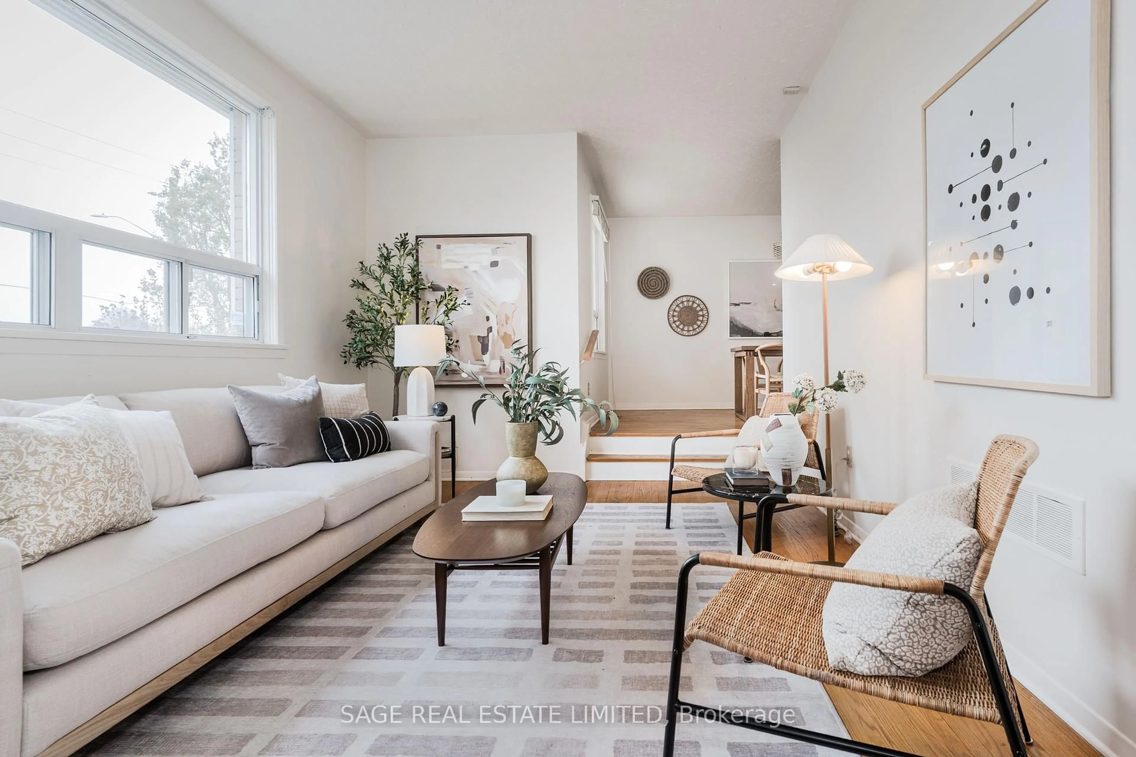 Living room with furniture, unknown for 308 Sentinel Rd, Toronto Ontario M3J 1T8
