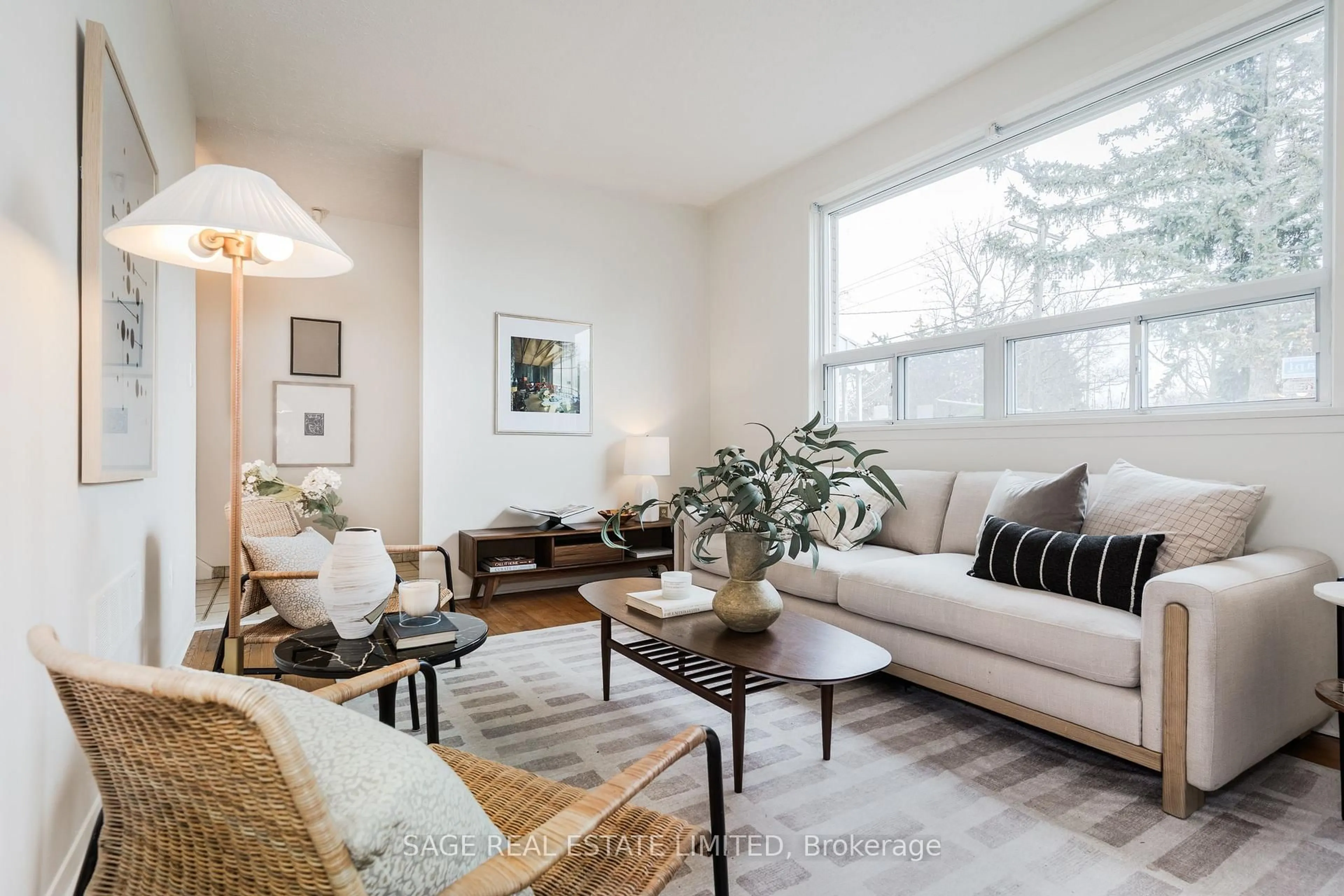 Living room with furniture, unknown for 308 Sentinel Rd, Toronto Ontario M3J 1T8