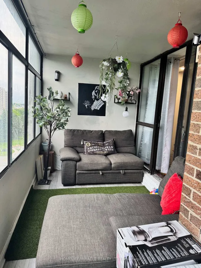 Additional property image - 25 Kensington Rd Unit 809